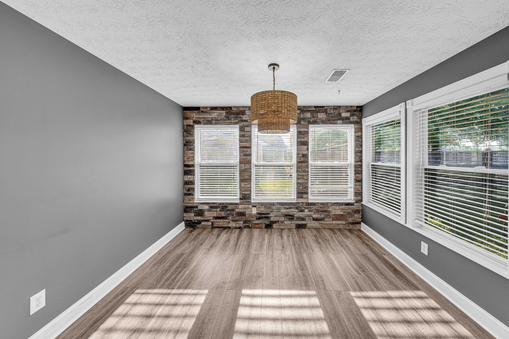 129 Southern Ter Property Photo 11