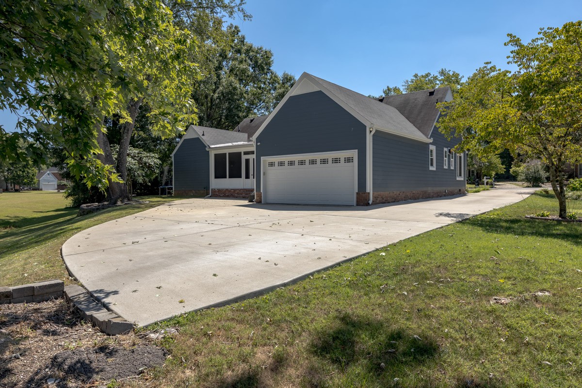 1407 Glade Ct Property Photo 43