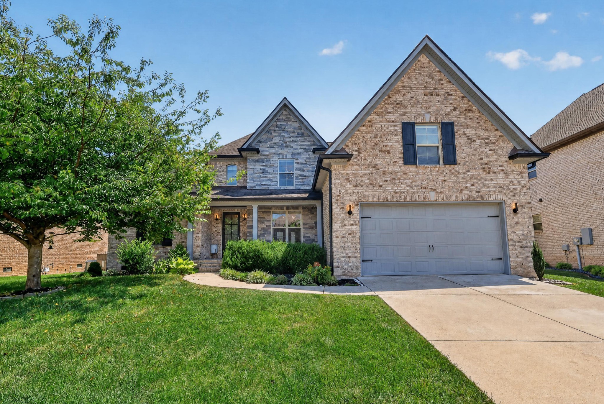 8007 June Apple Ln Property Photo 2
