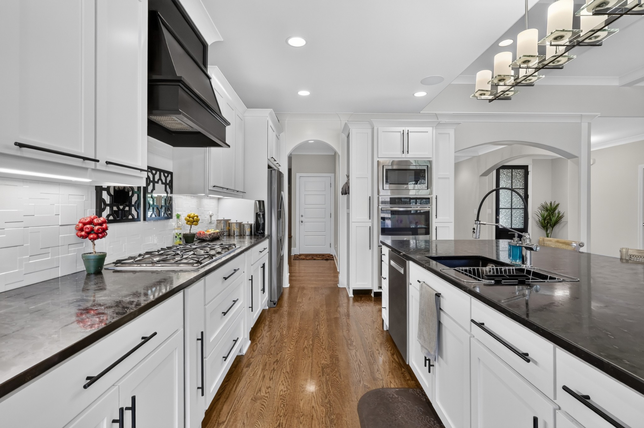 8007 June Apple Ln Property Photo 14