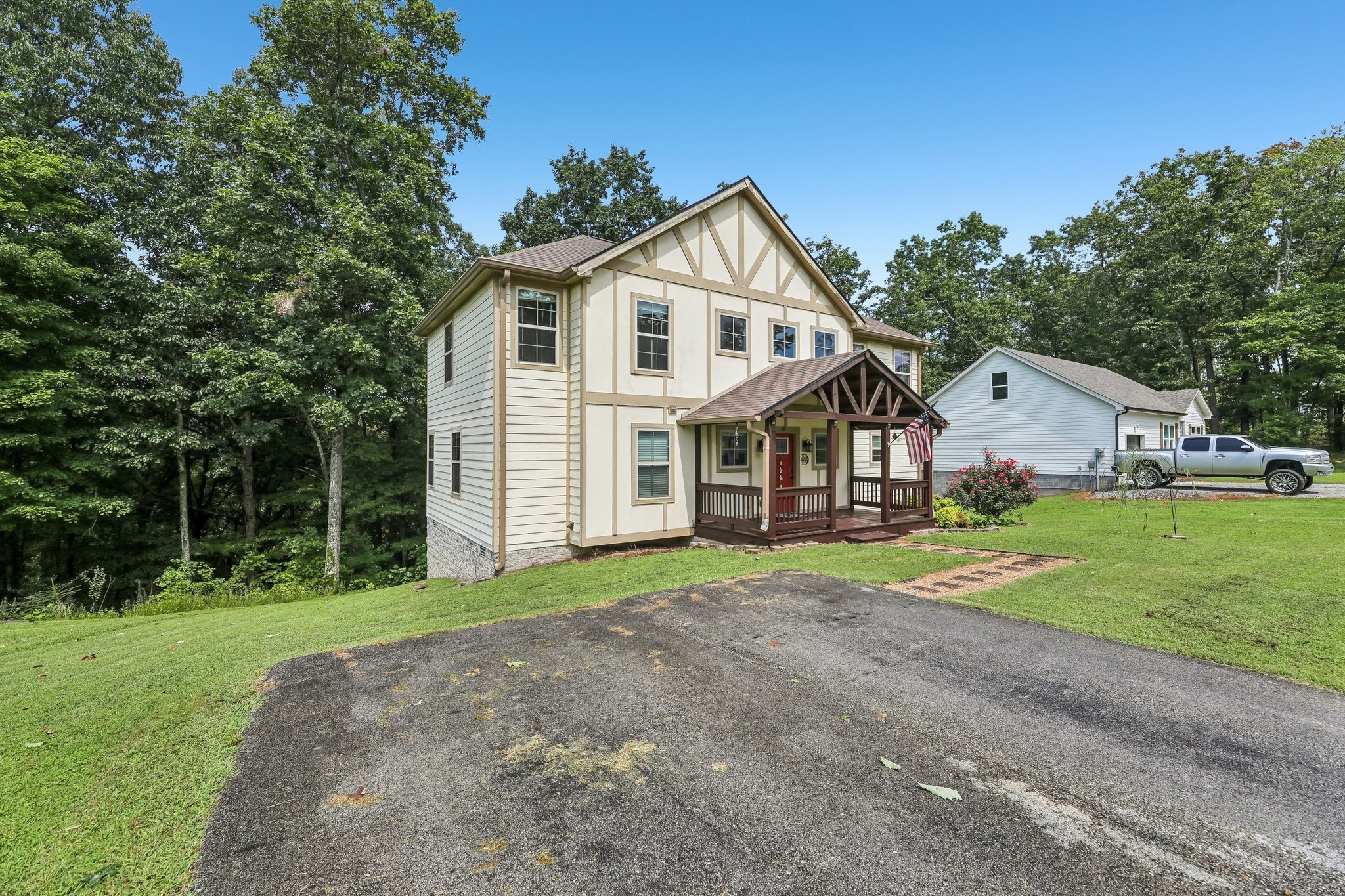 307 Shiloh Ln Property Photo 4