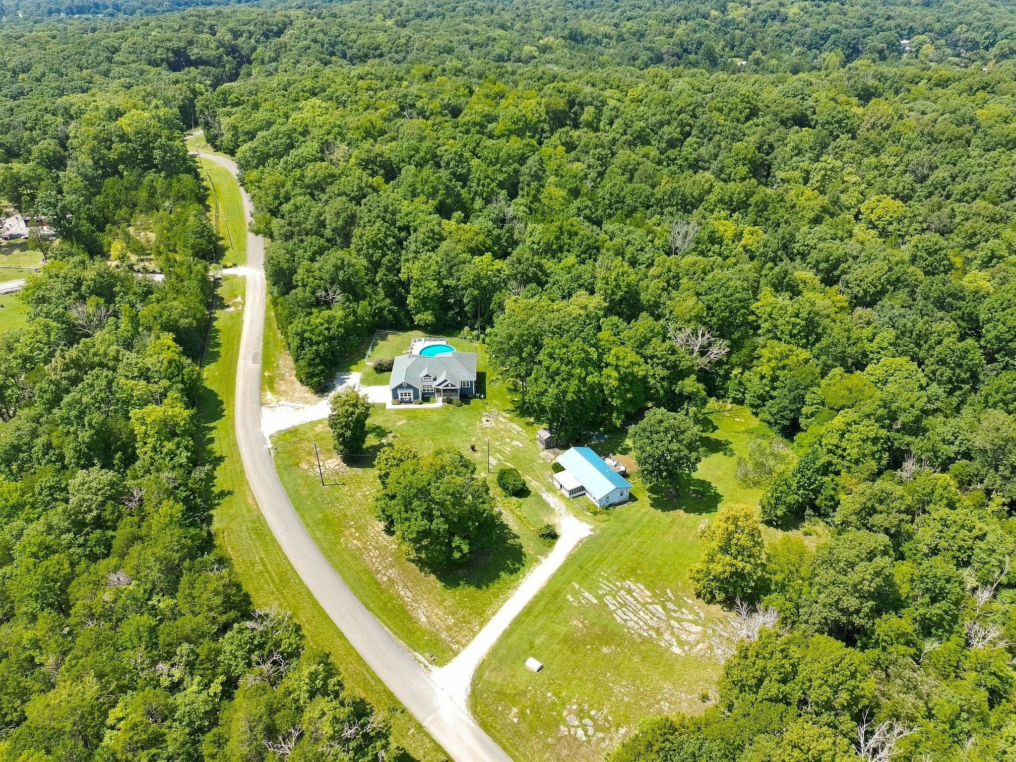 5462 Creek View Rd Property Photo 12