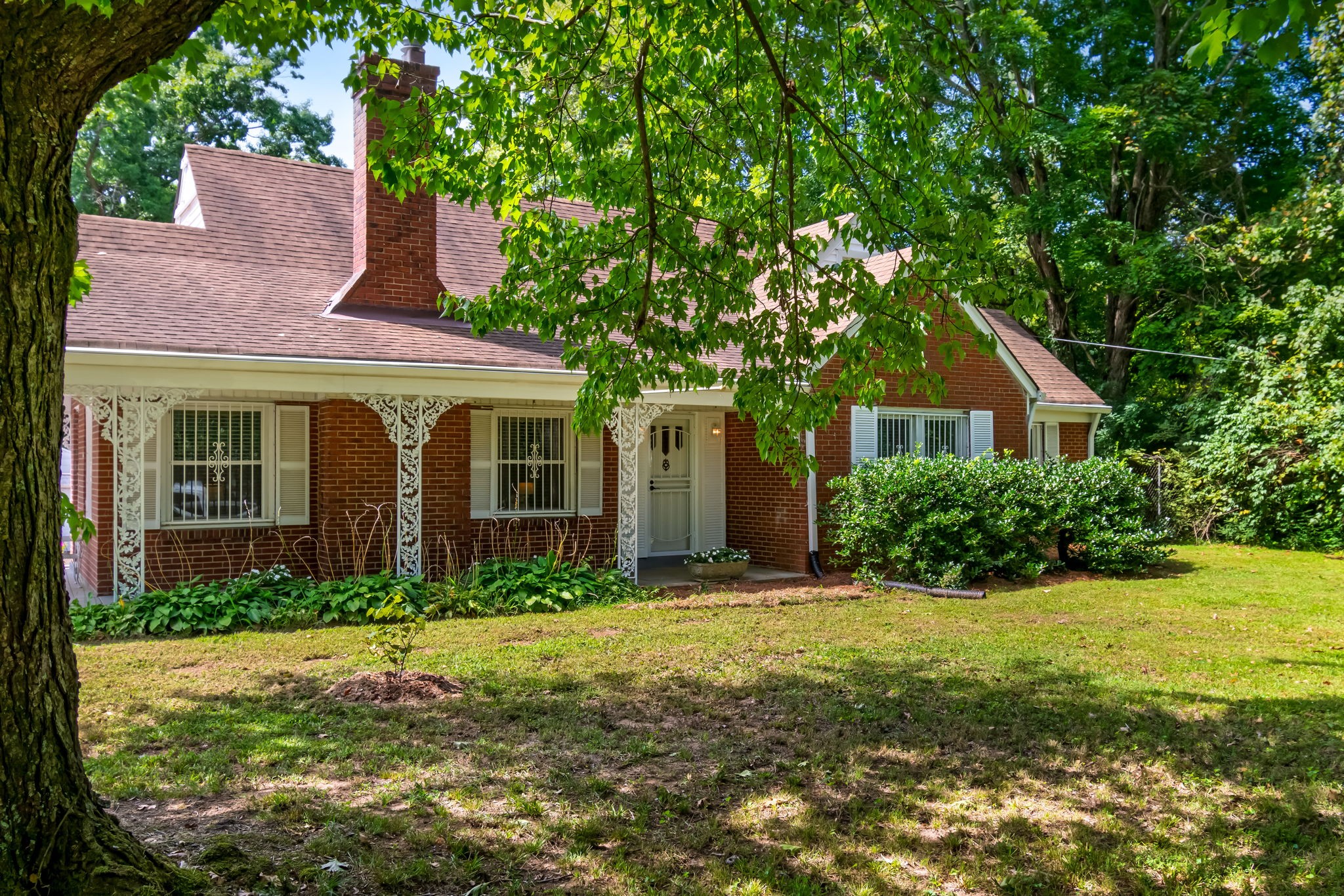 717 Currey Rd Property Photo 1