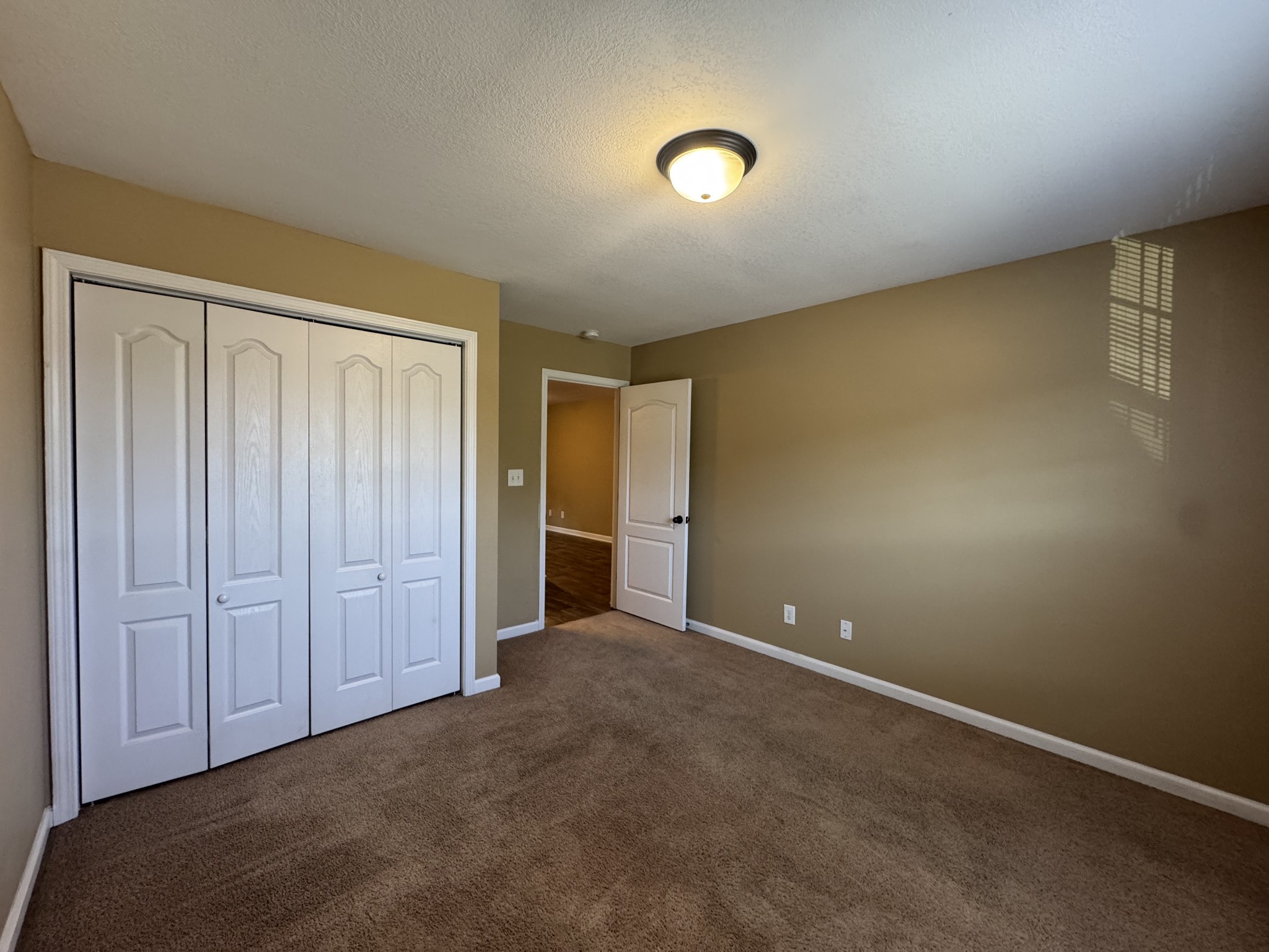 1727 Thistlewood Dr Property Photo 11