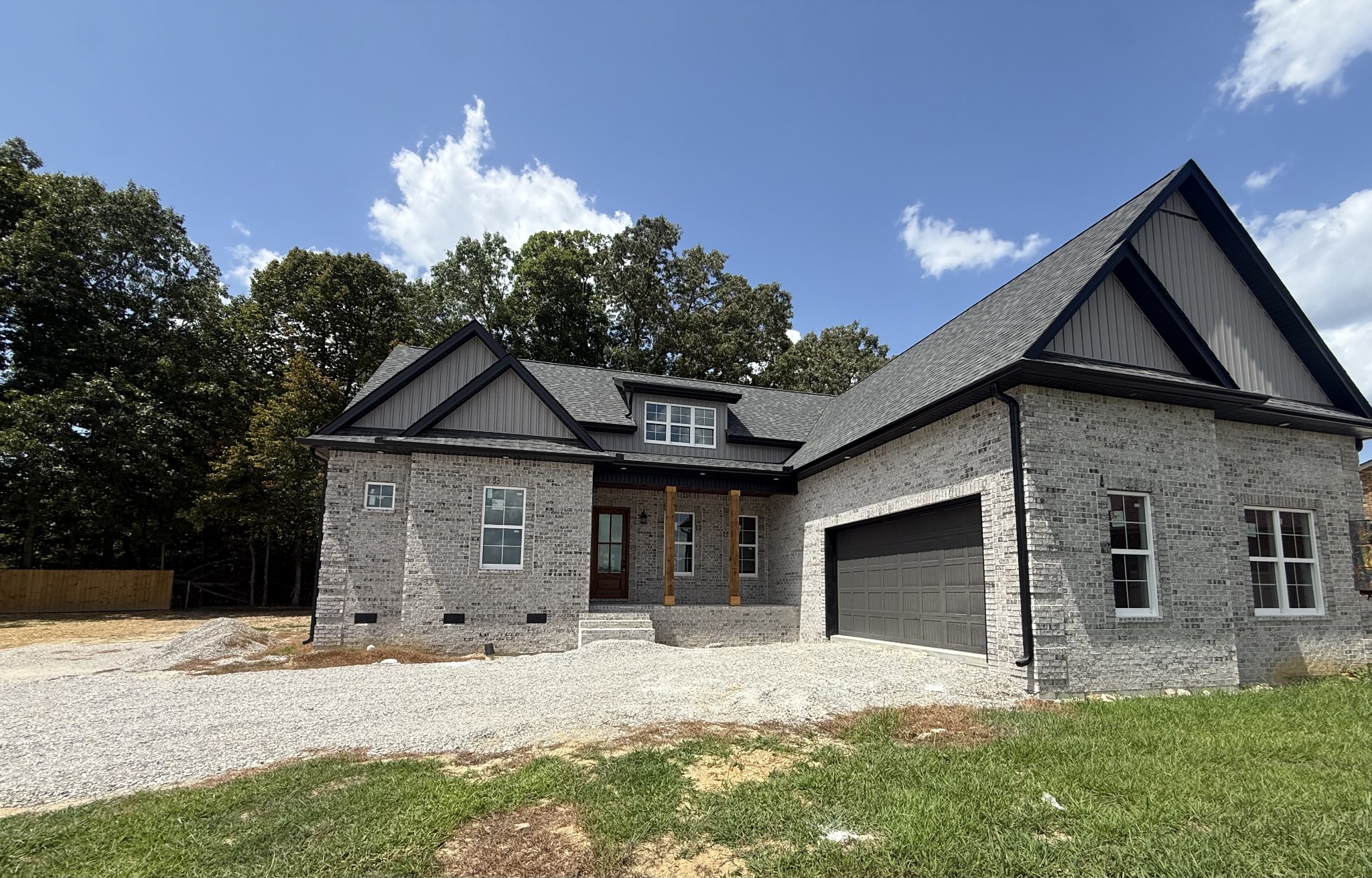 121 Settlers Trace Property Photo 1
