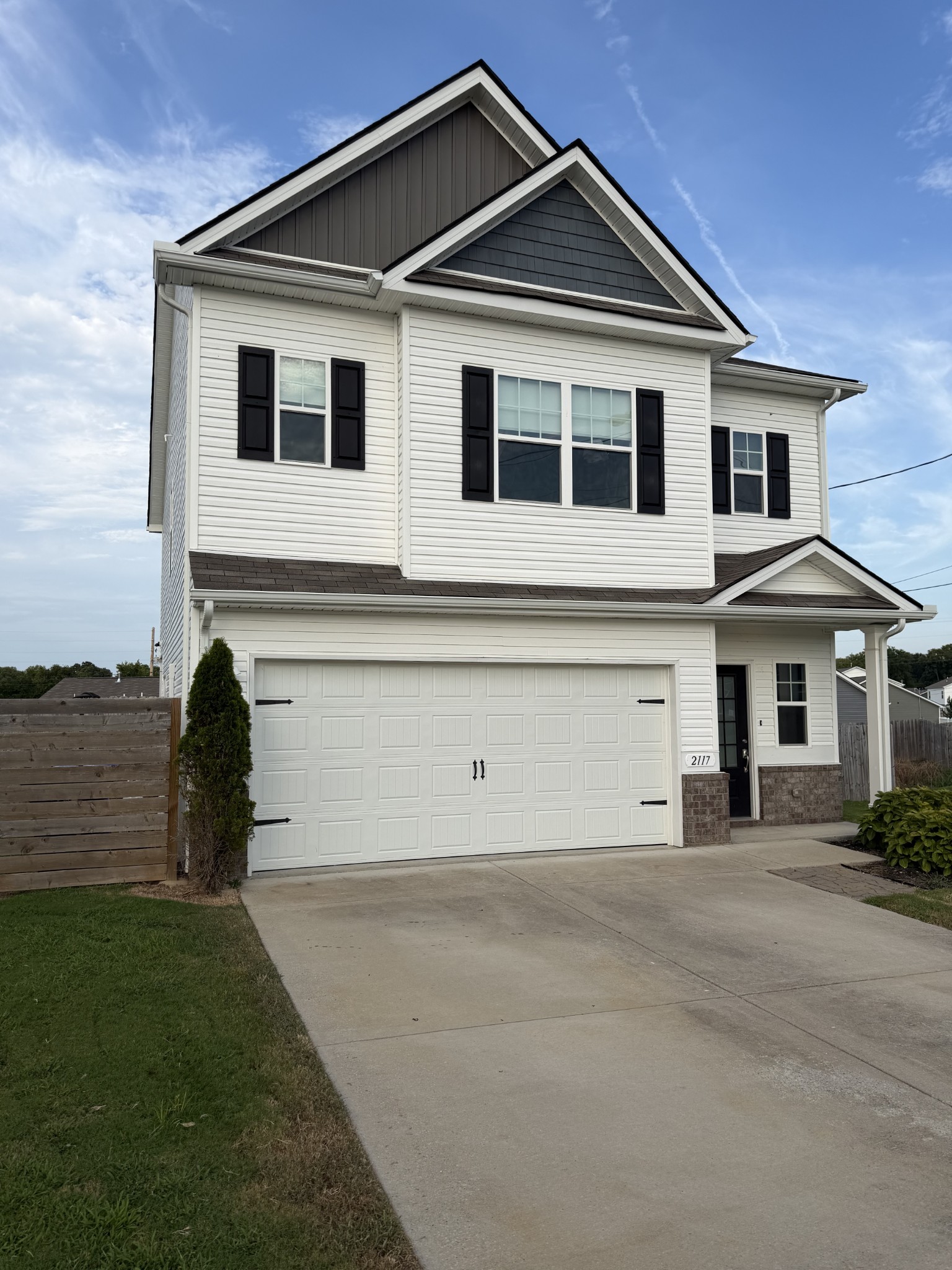 2117 Franks Ct Property Photo 1