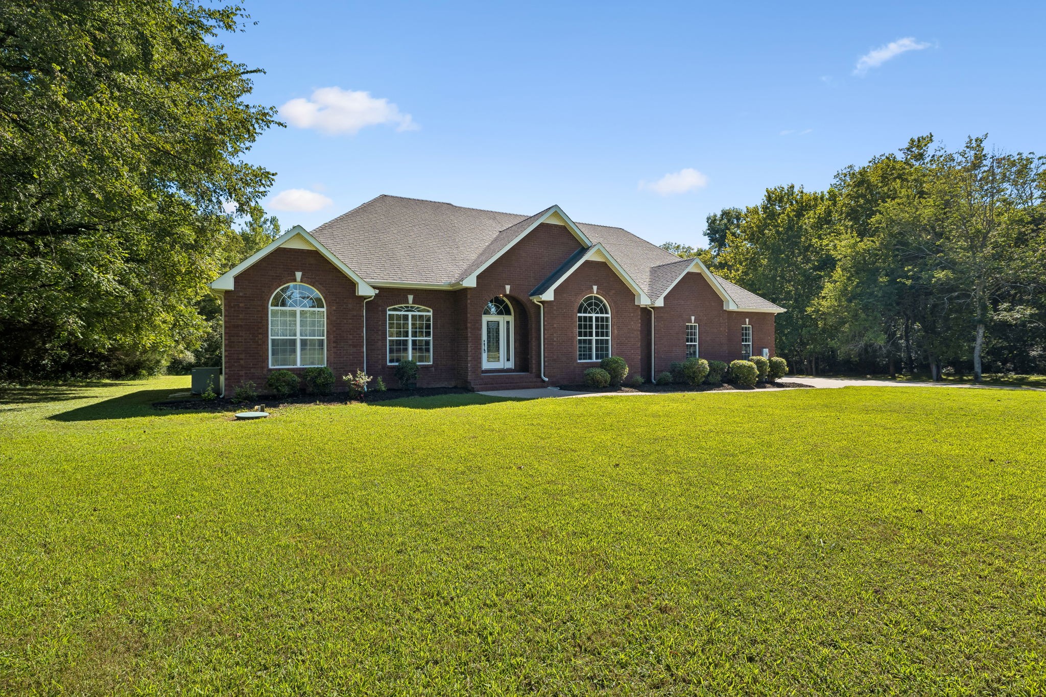7425 Couchville Pike Property Photo 1