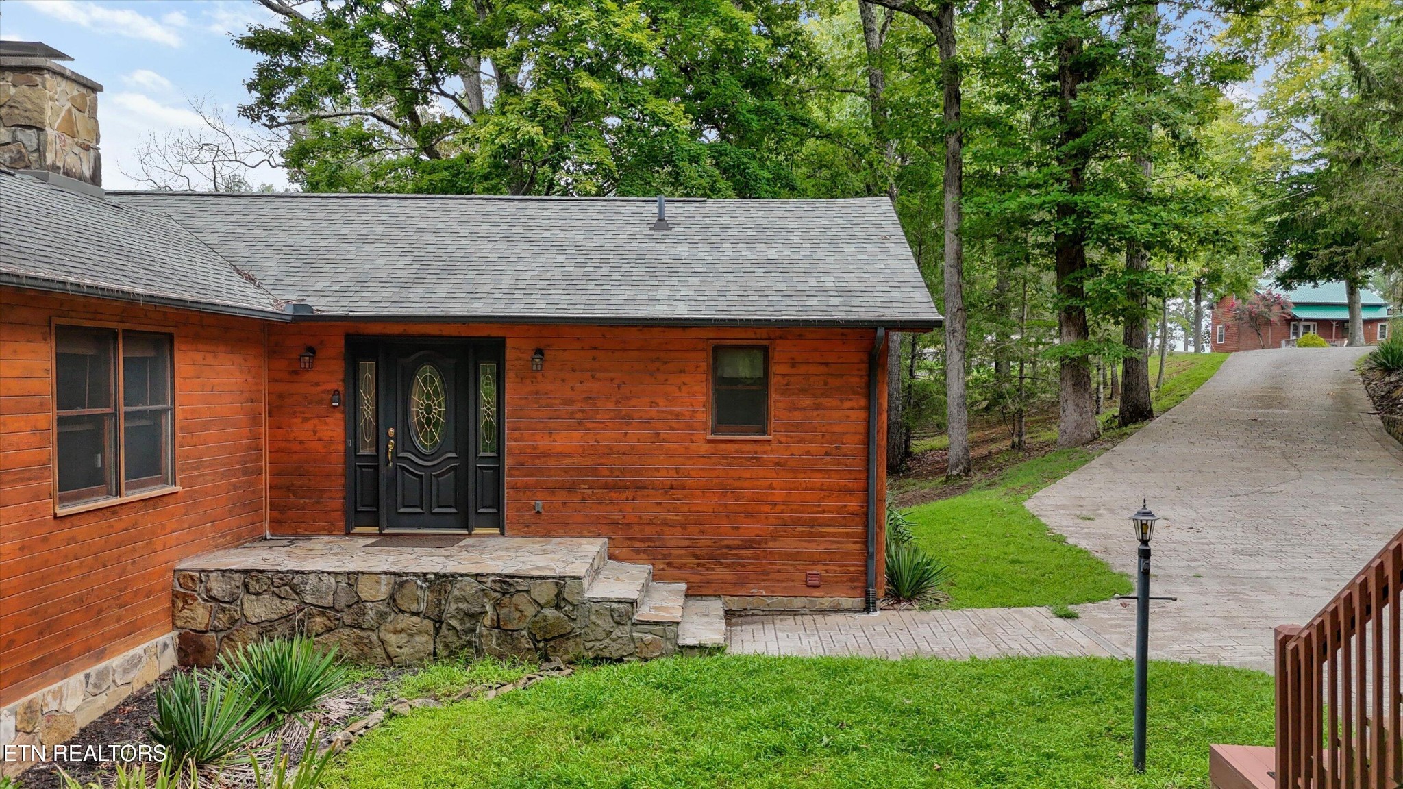 1186 Deerfield Way Property Photo 1
