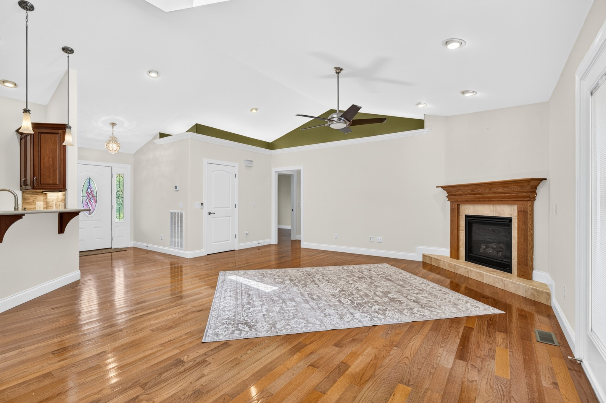 21 Thames Ct Property Photo 10