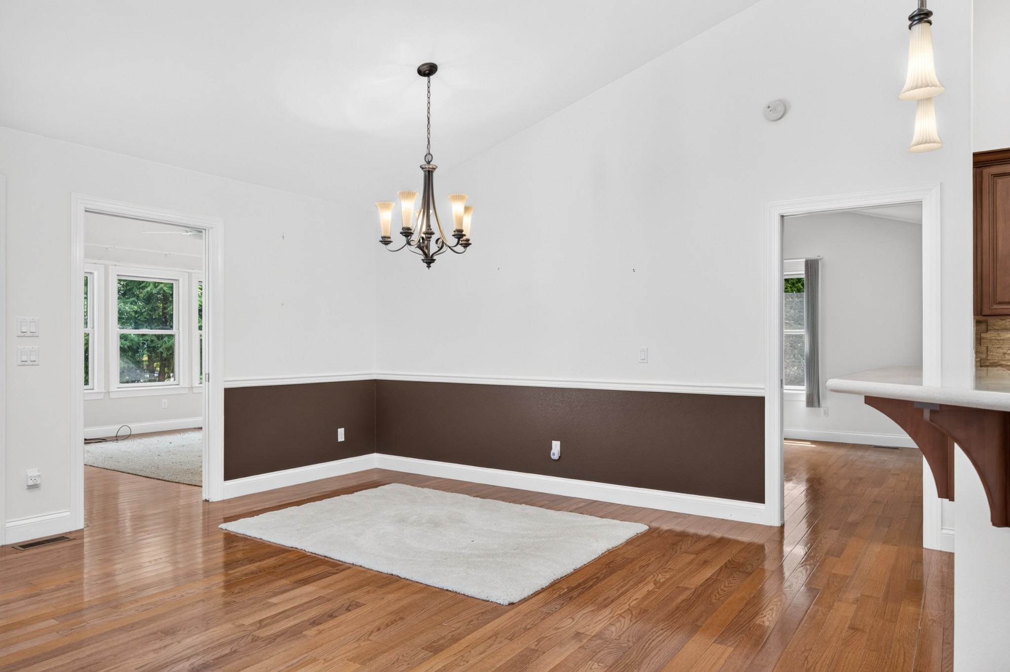 21 Thames Ct Property Photo 14