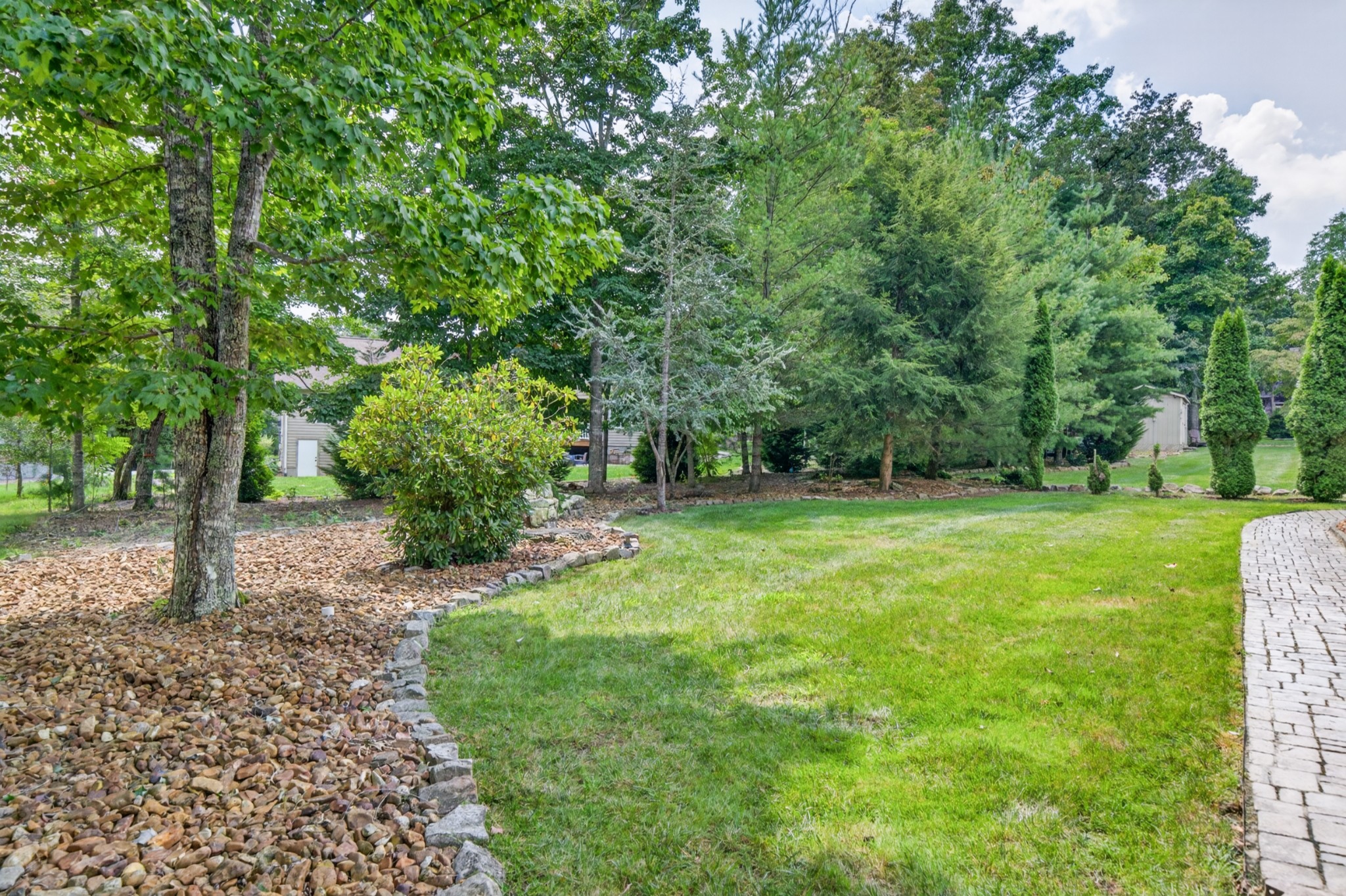 21 Thames Ct Property Photo 44