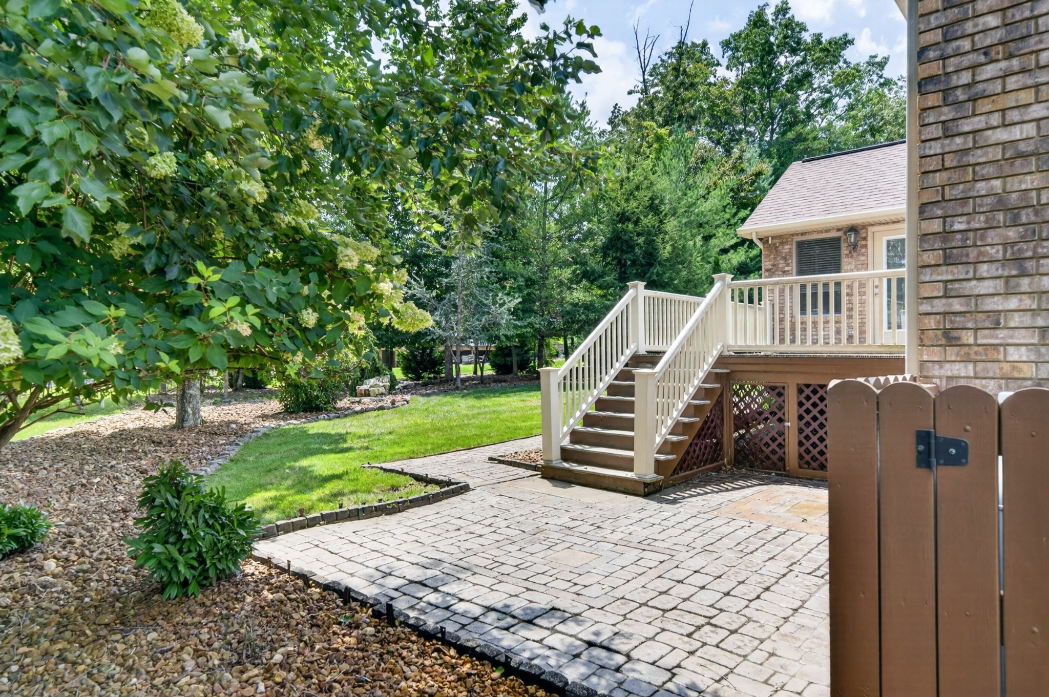 21 Thames Ct Property Photo 45