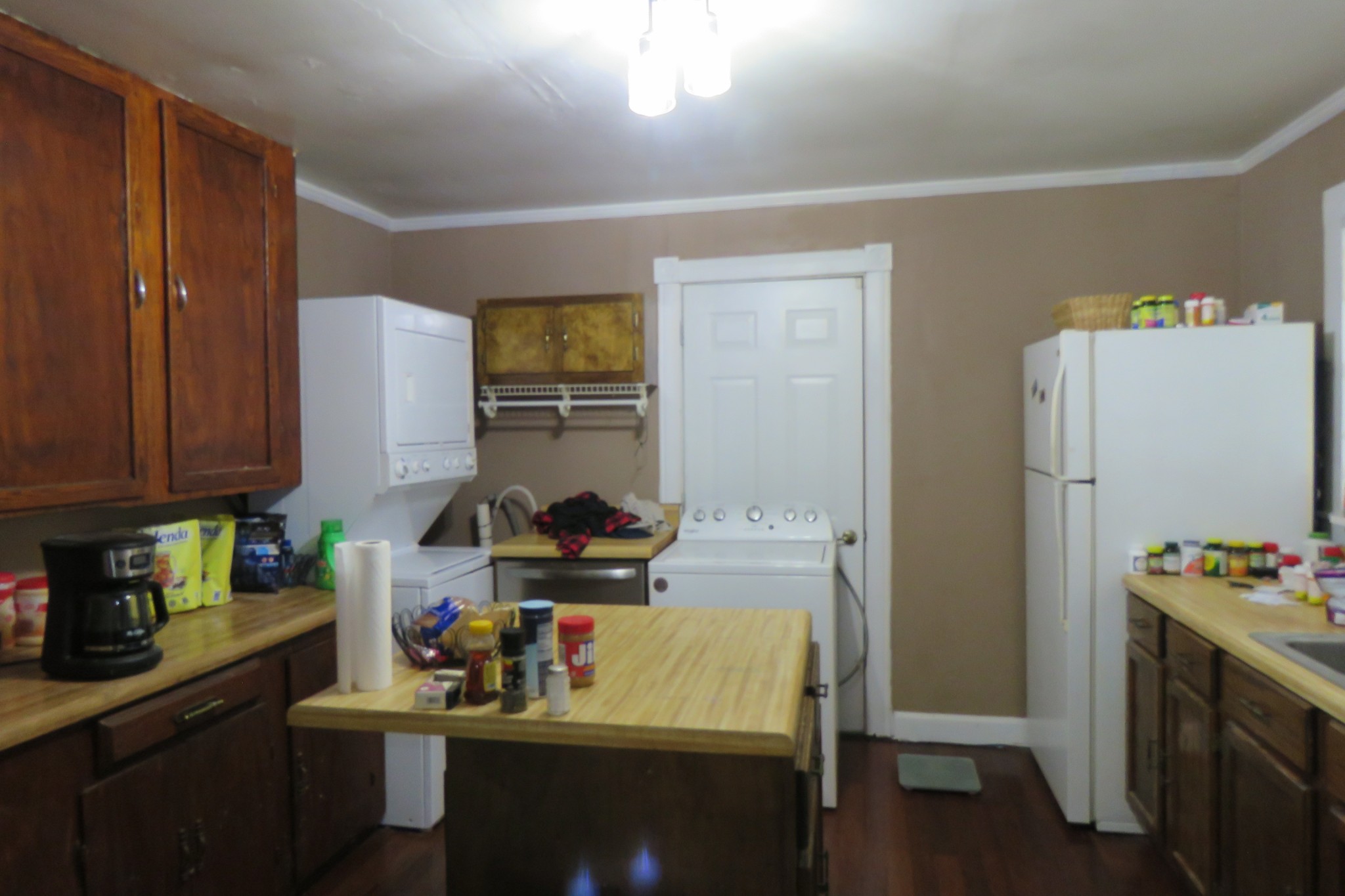 352 N Spring St Property Photo 4