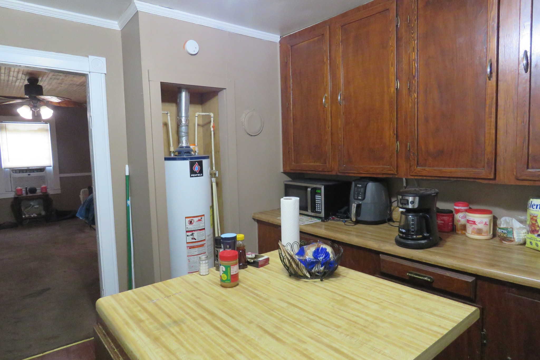 352 N Spring St Property Photo 6