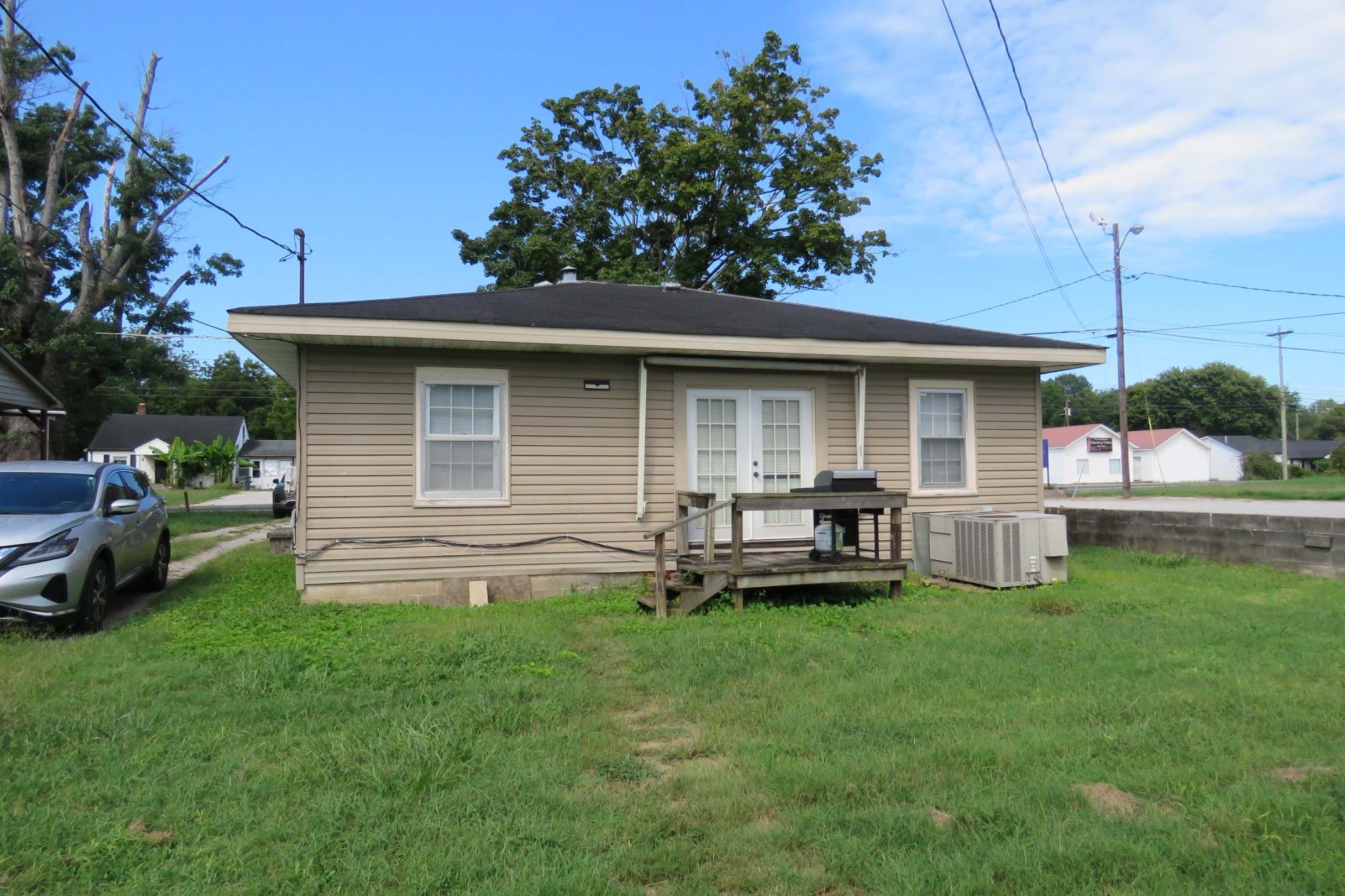 352 N Spring St Property Photo 17