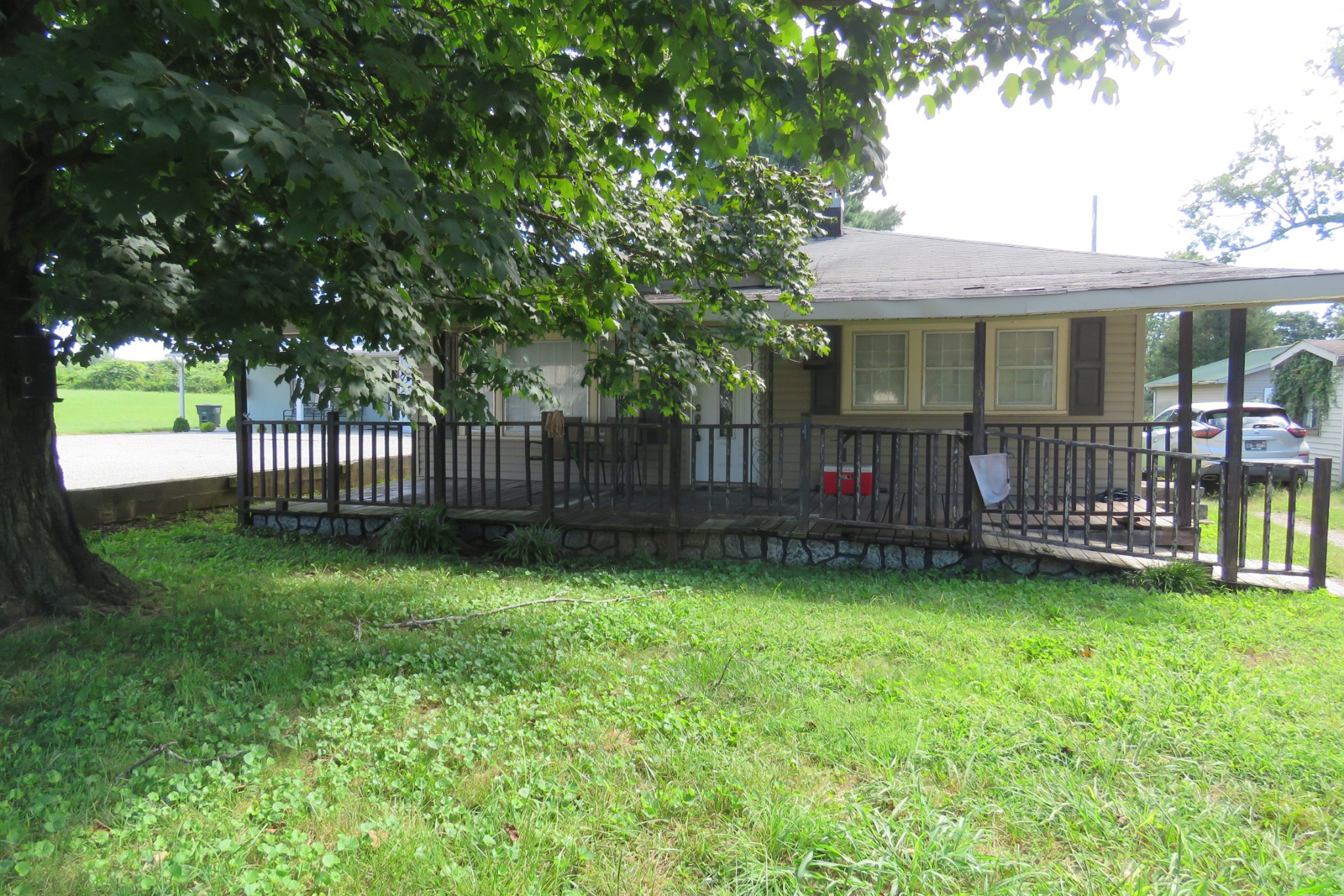352 N Spring St Property Photo 19