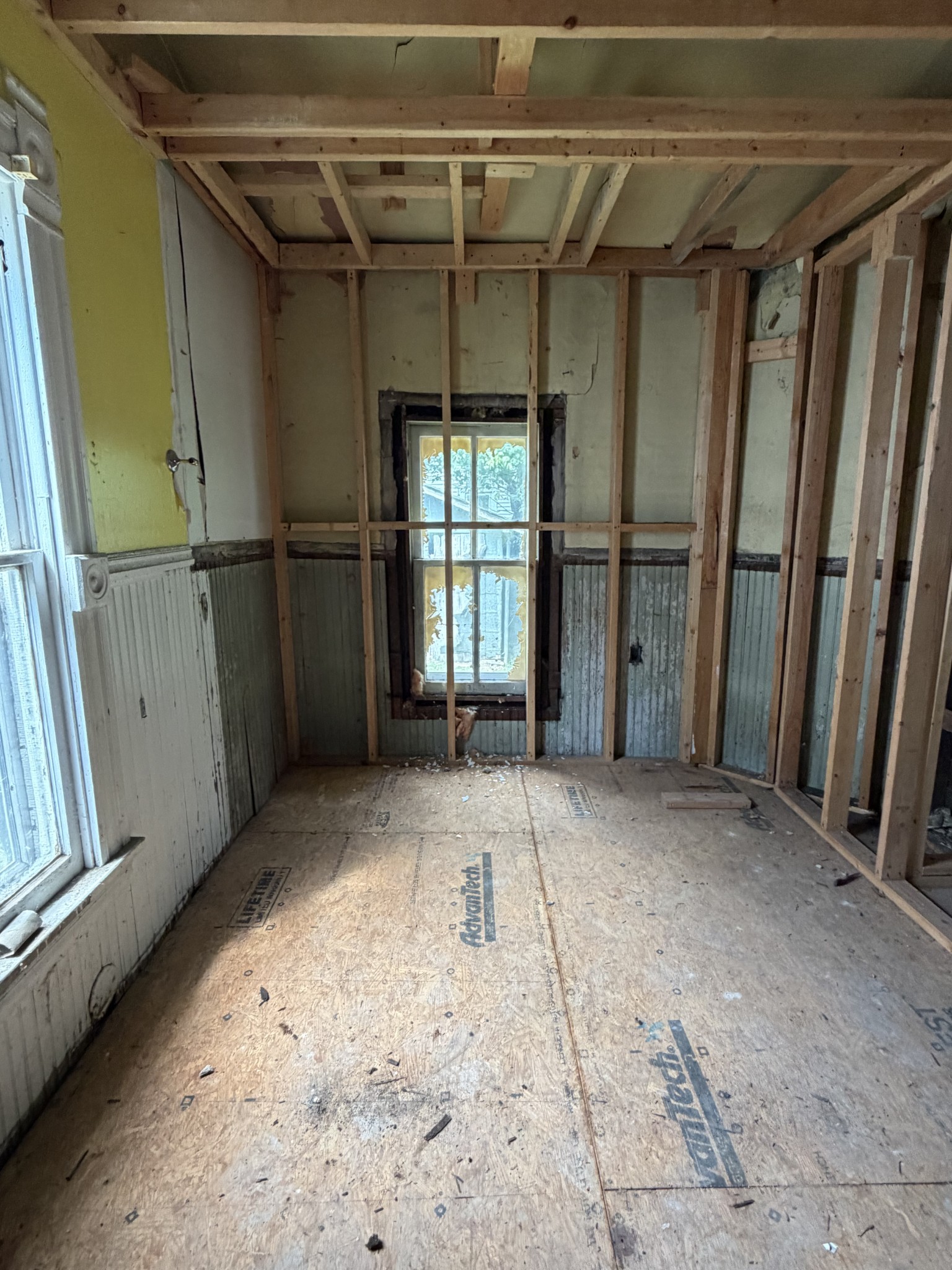 320 Aden St Property Photo 6