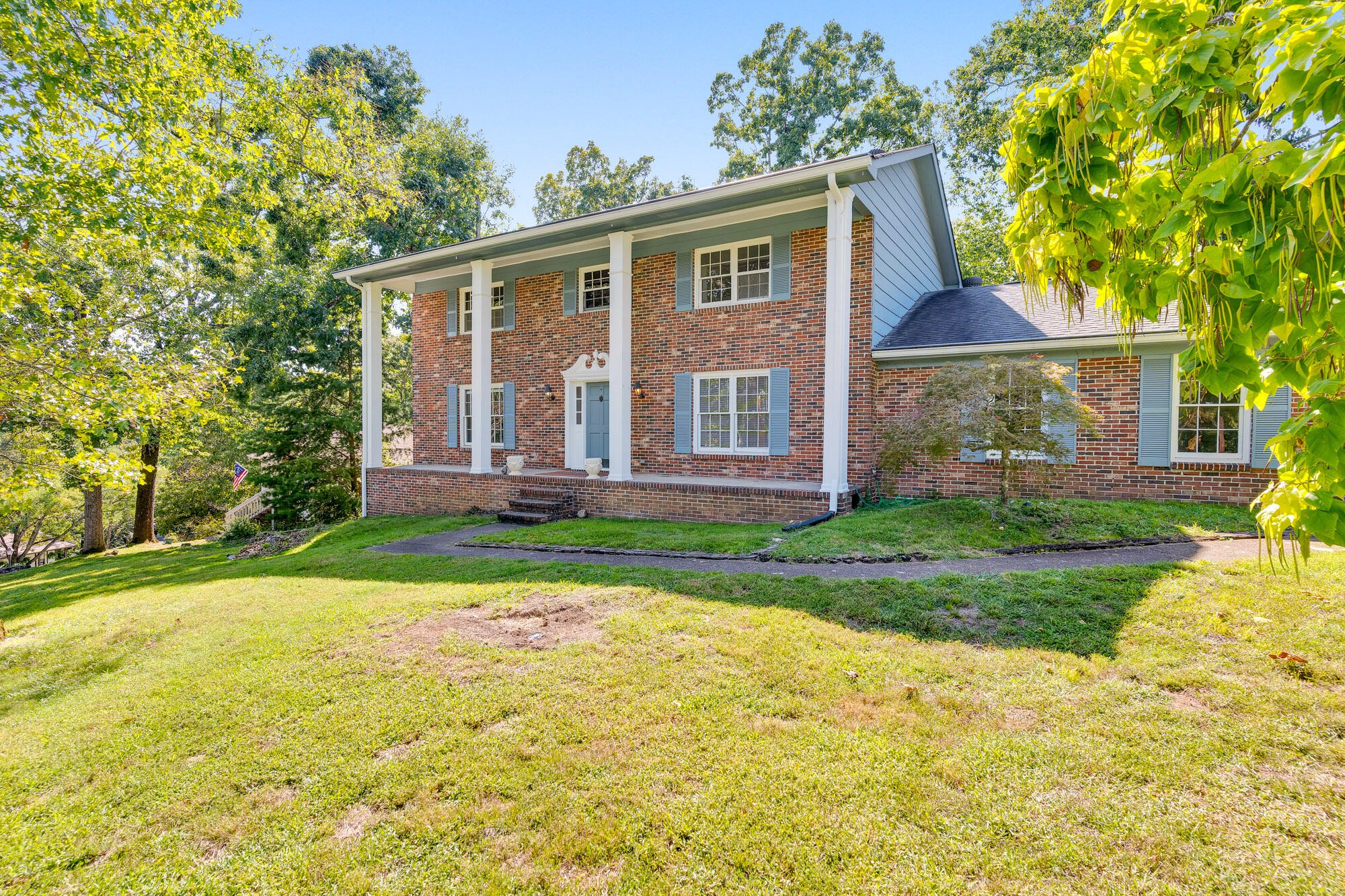 5661 Grayshore Lane Property Photo 1