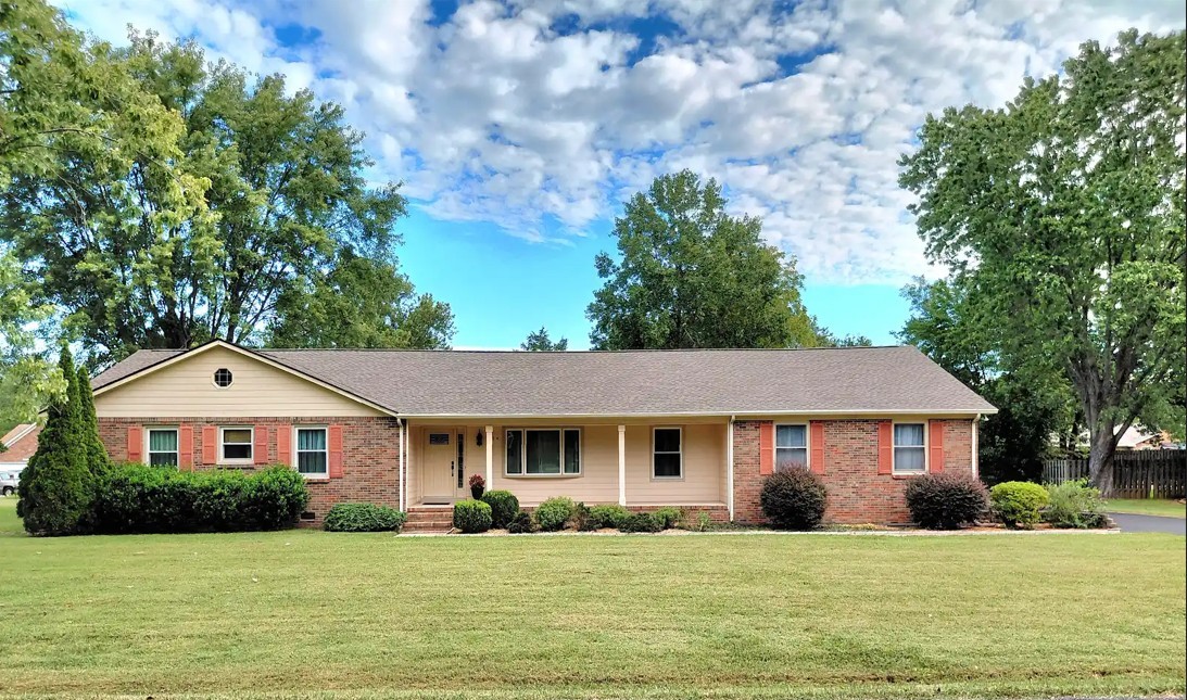 1454 Twin Feather Dr