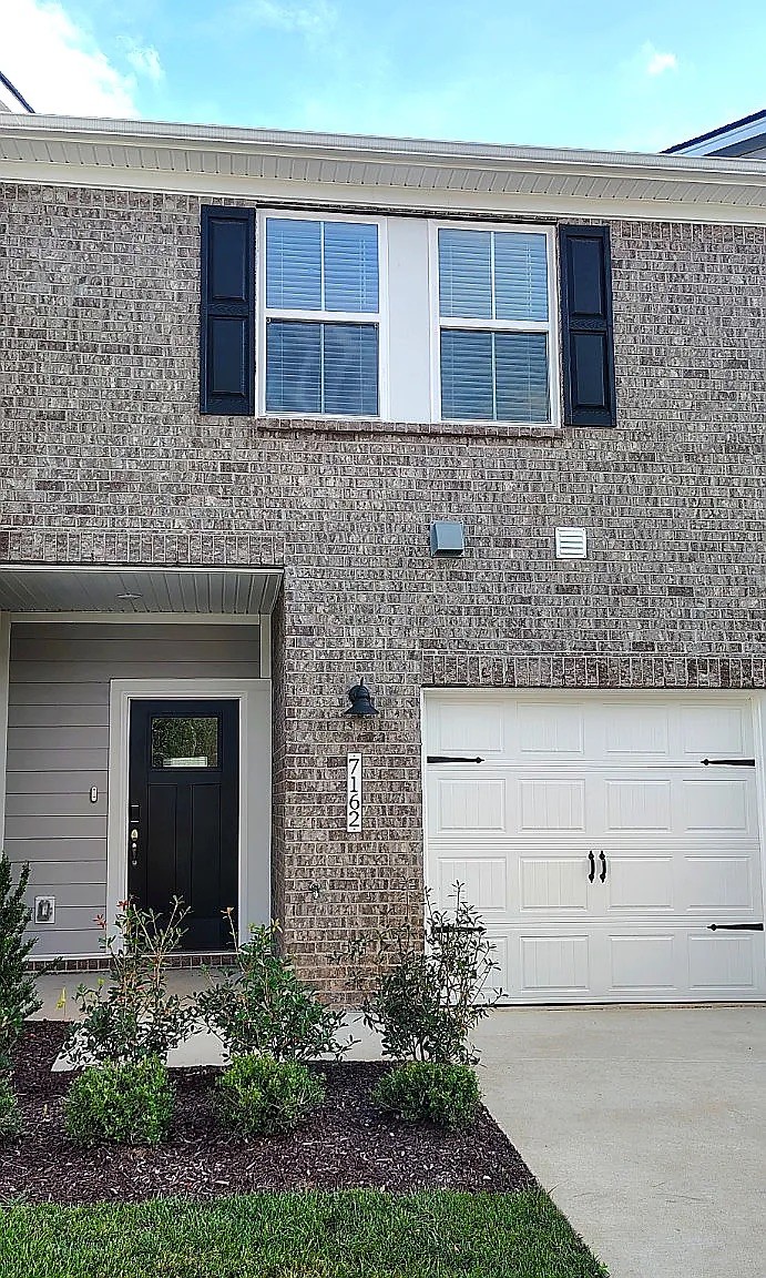 7162 Cedarcrest Ln Property Photo 1