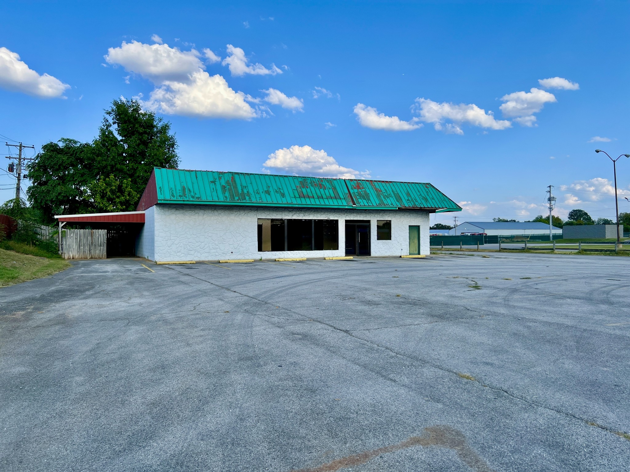 828 N Main St Property Photo 1