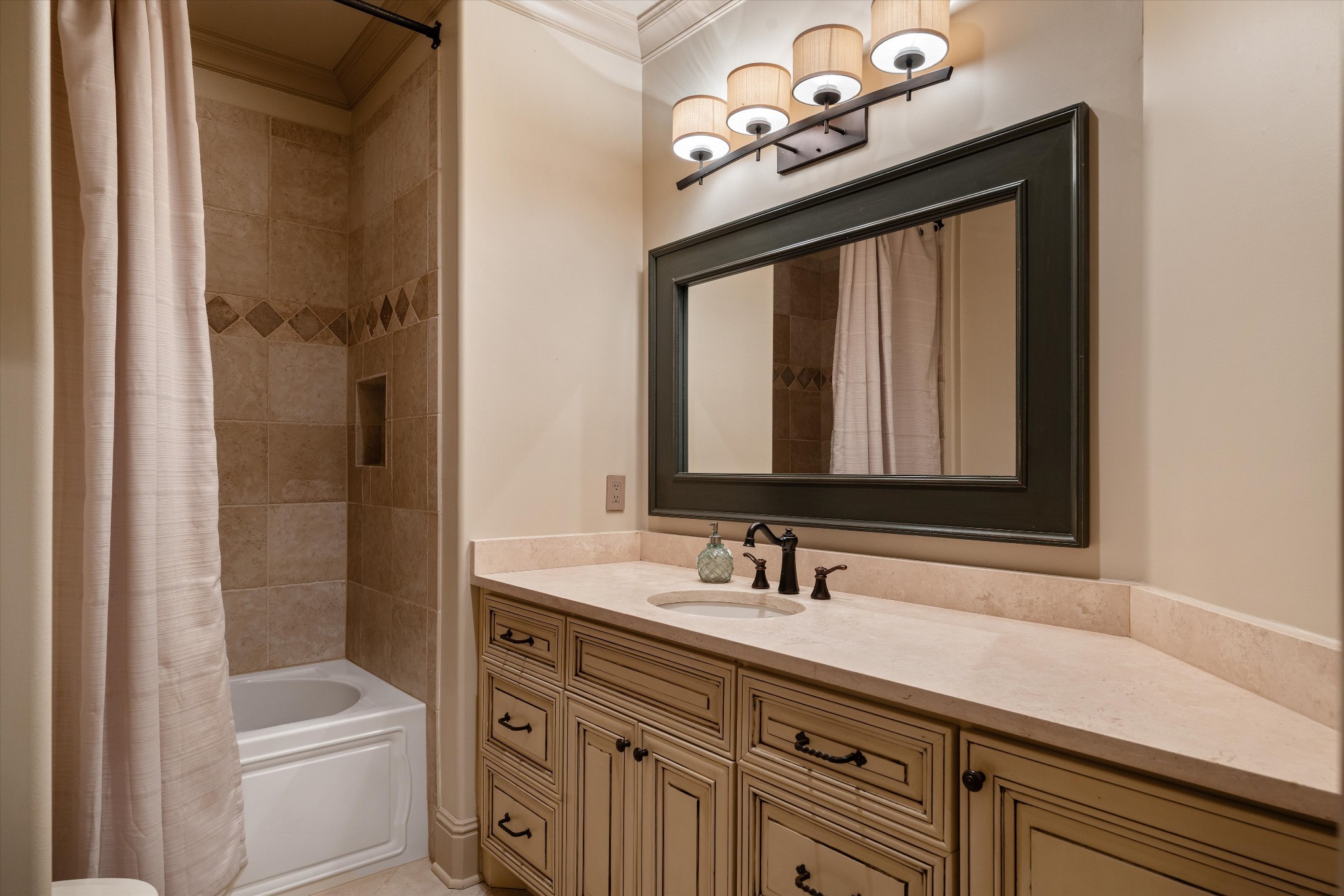517 Excalibur Ct Property Photo 45