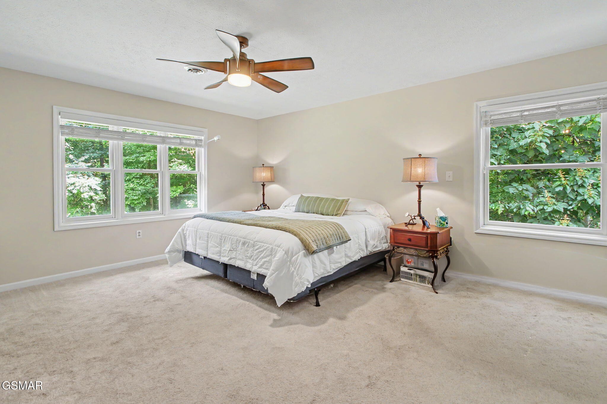 2082 Ridgewood Drive Property Photo 11