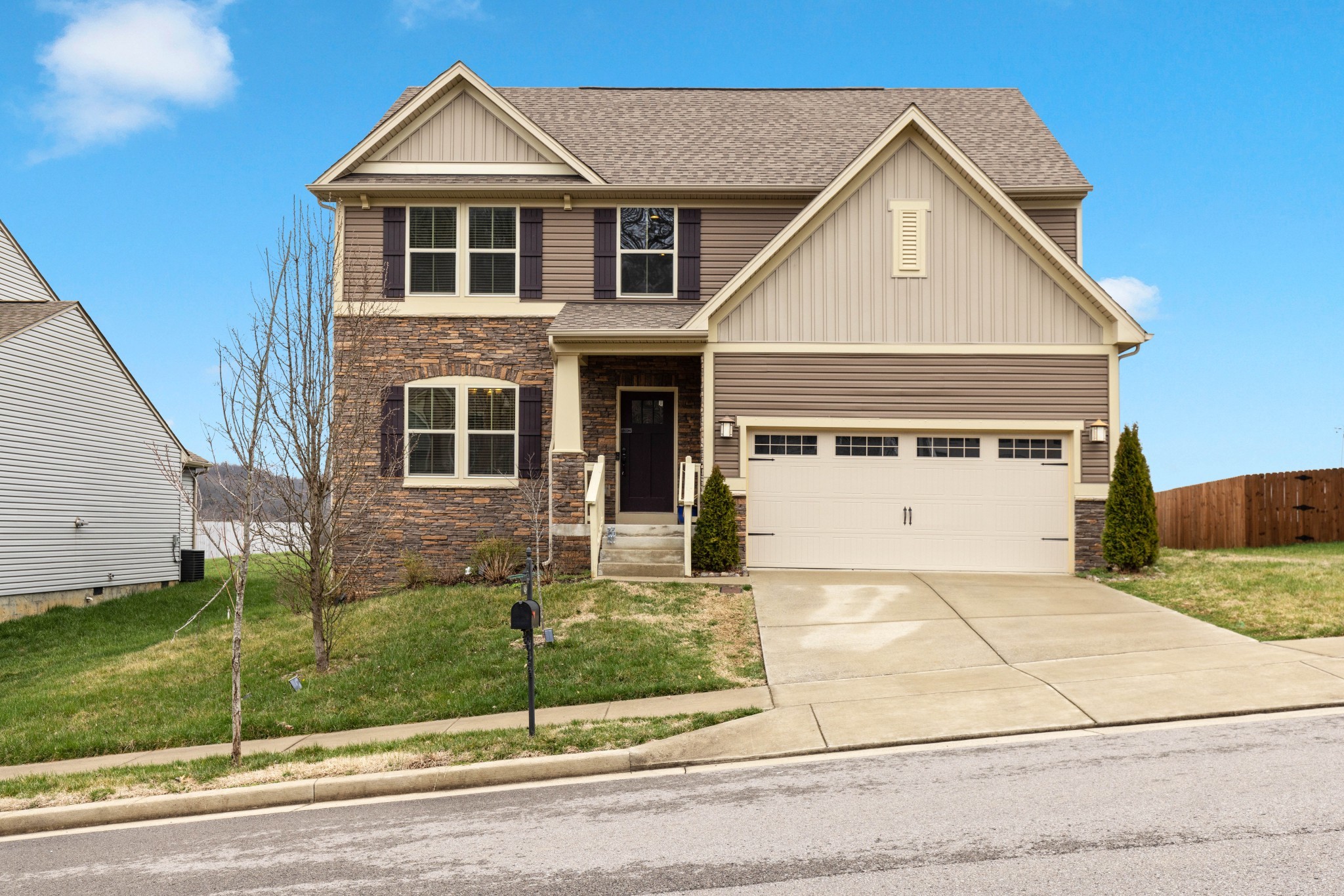 948 Fairdale Ct Property Photo 1