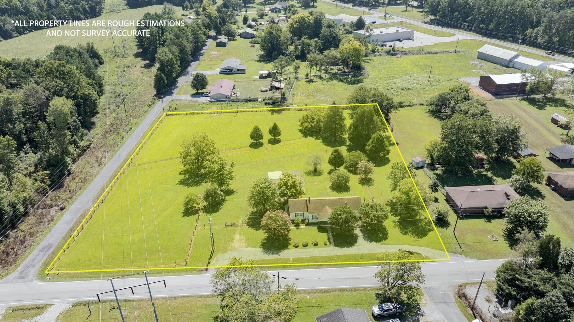 4924 Wolf Creek Rd Property Photo 3