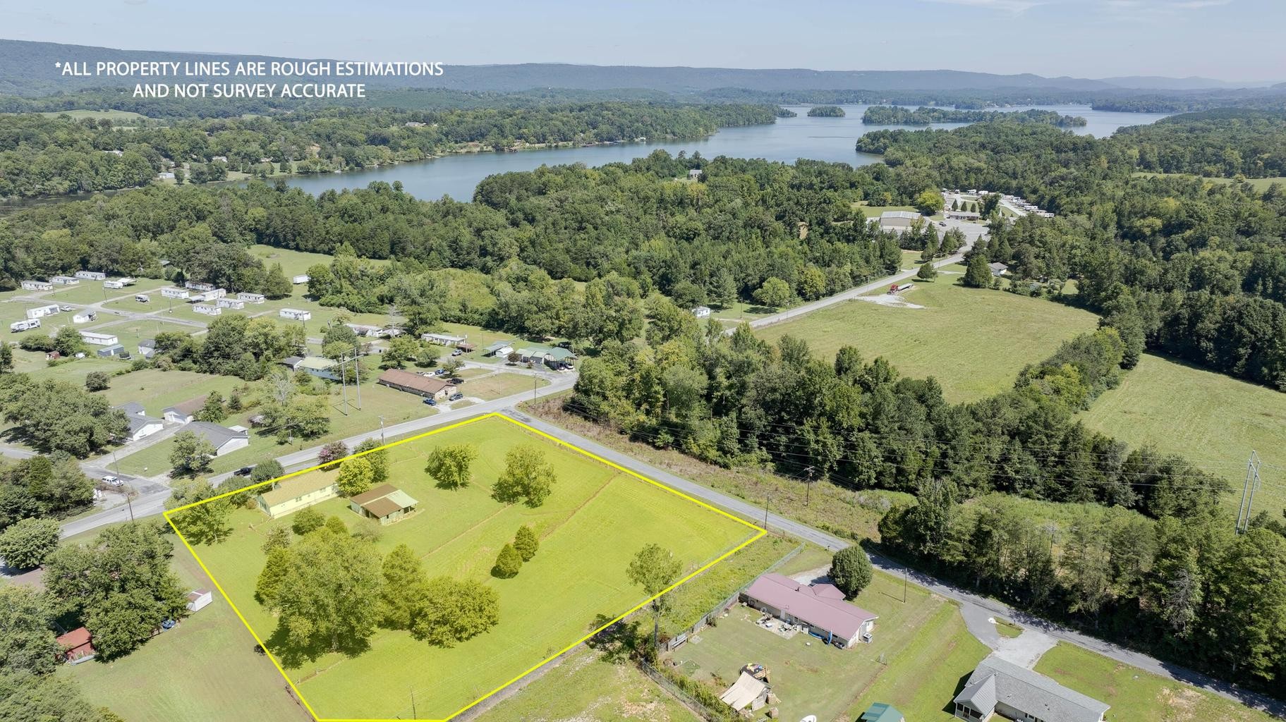 4924 Wolf Creek Rd Property Photo 4