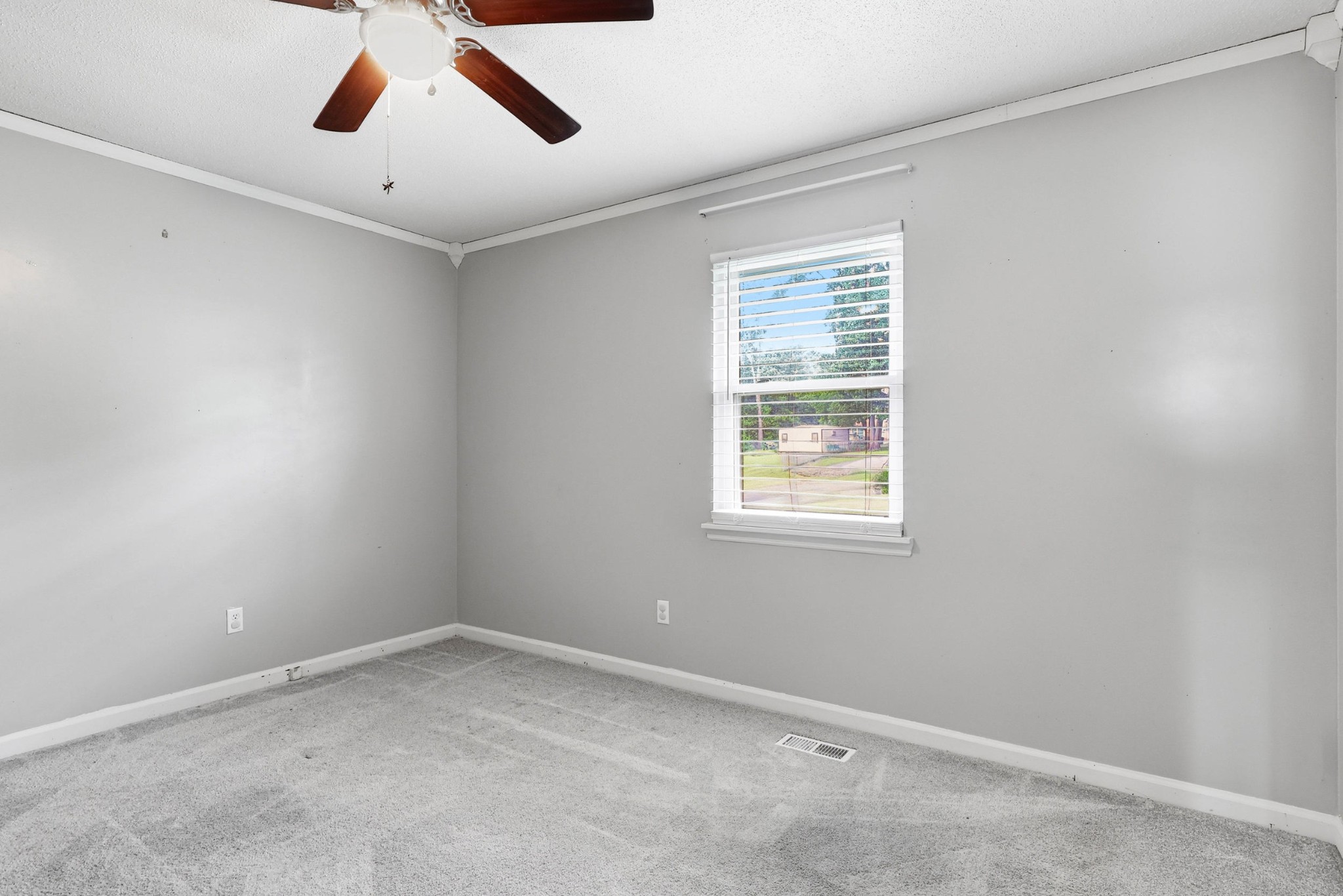 916 Tri Cir, Ne Property Photo 17