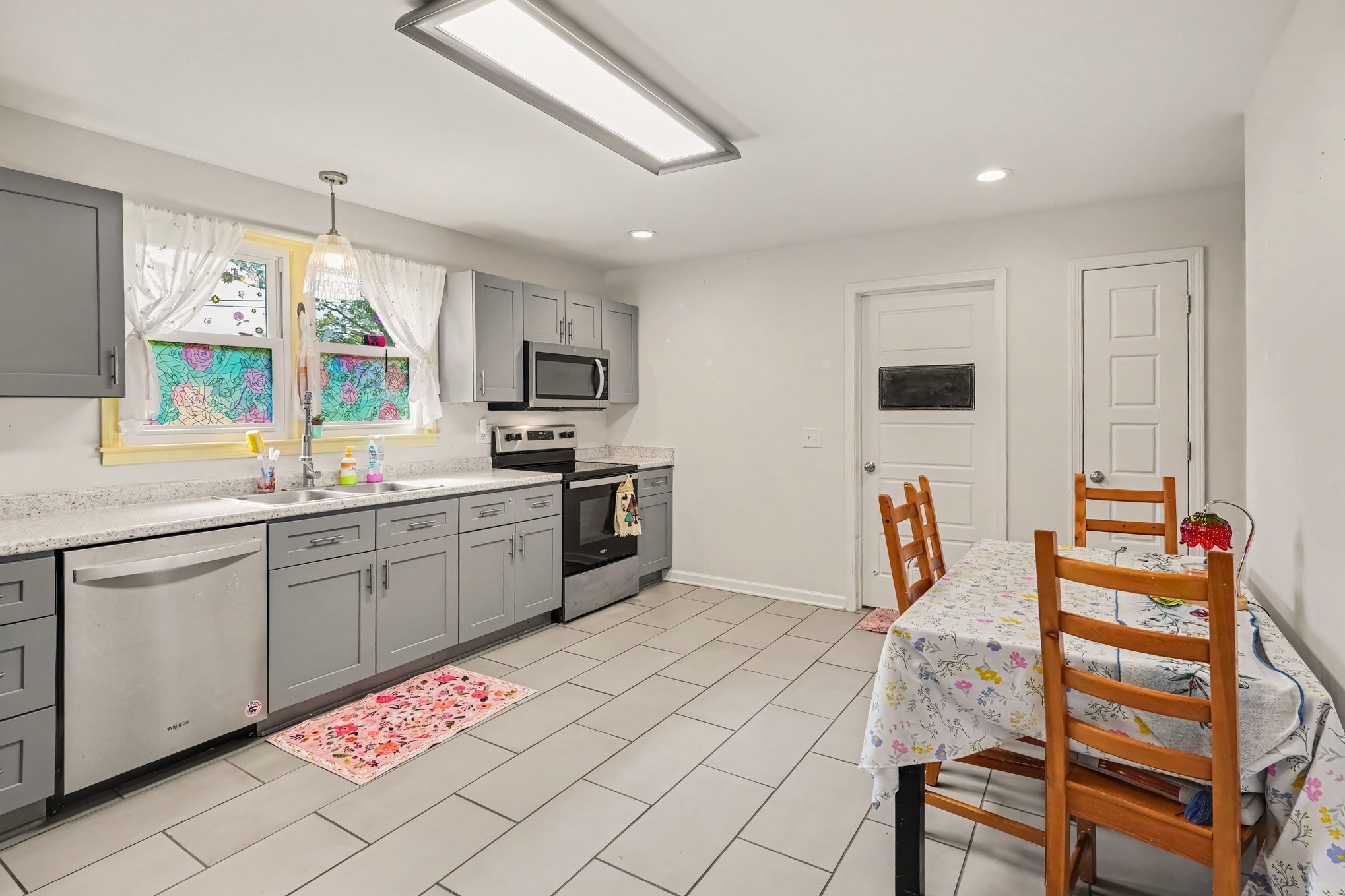 2099 Webster St Property Photo 7