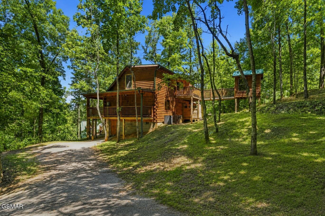 1824 Rhododendron Lane Property Photo 1
