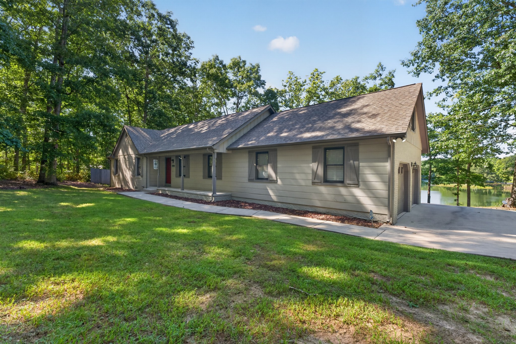 107 Chickory Ln Property Photo 3