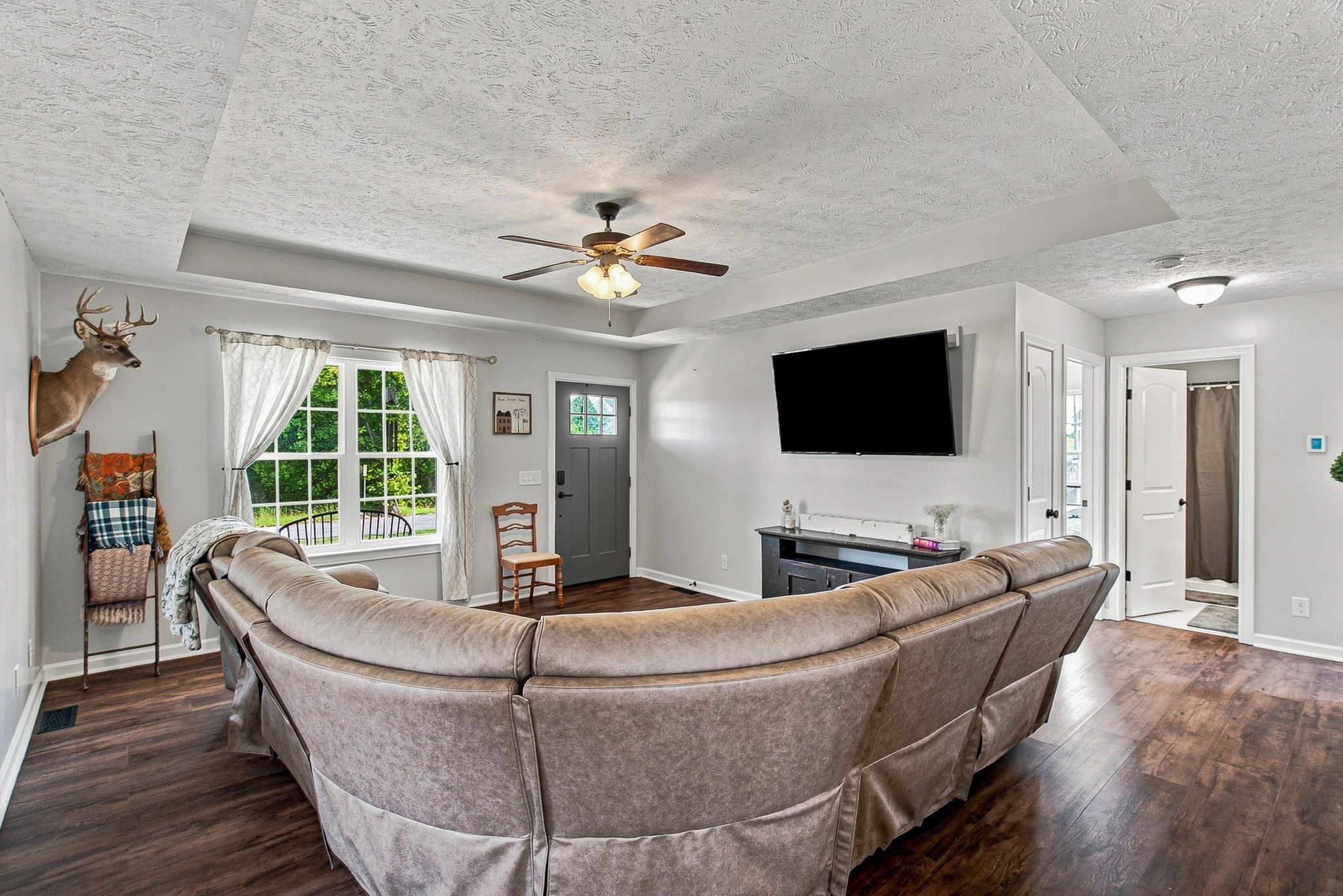 212 Shaub Rd Property Photo 7