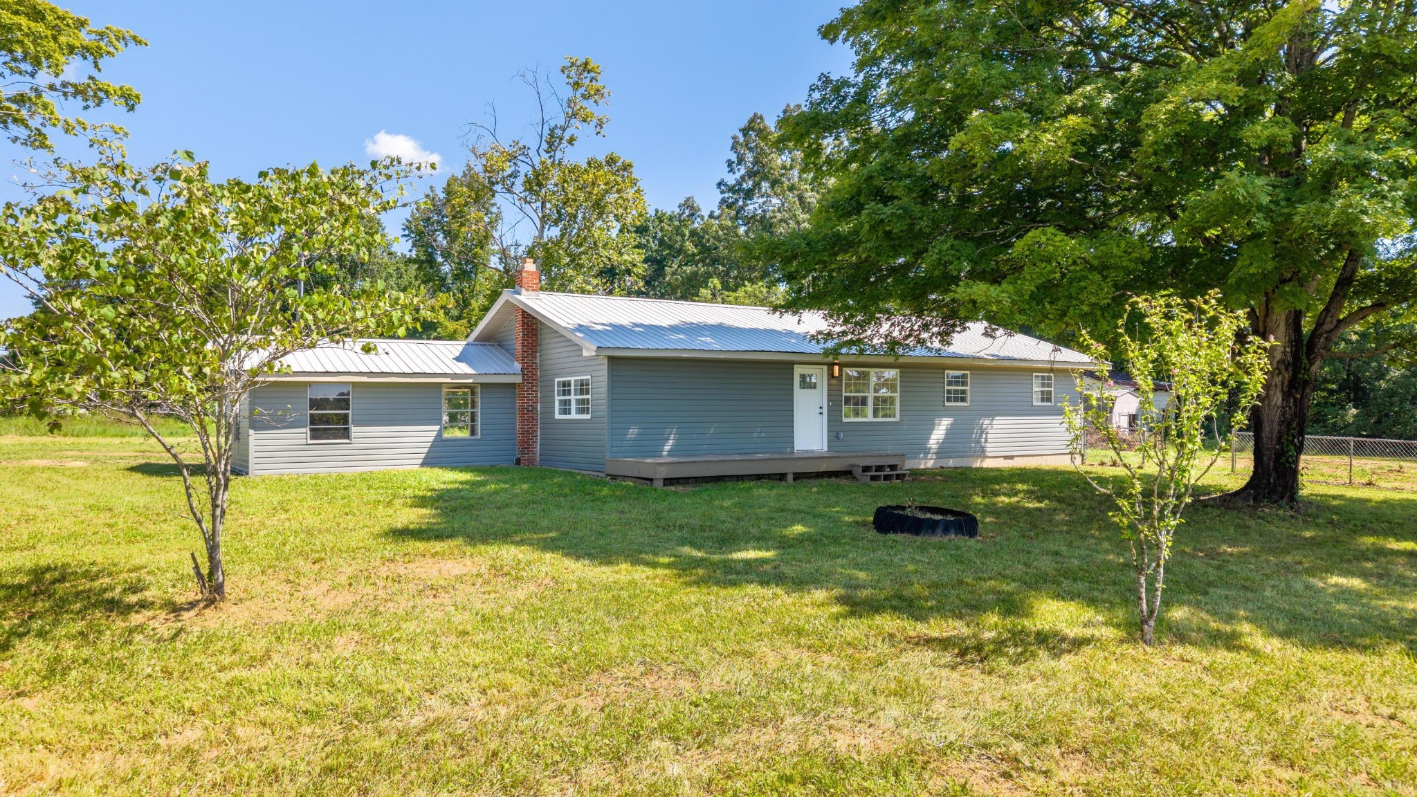 102 County Road 270 Property Photo 1