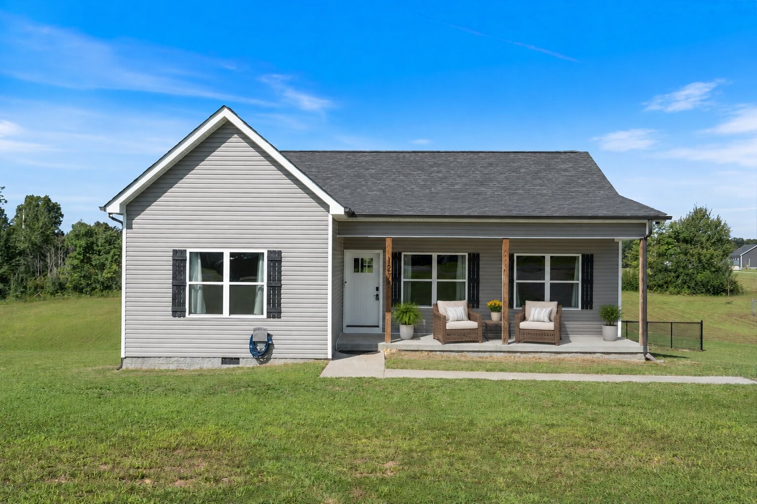 1274 Oak Grove Rd Property Photo 1