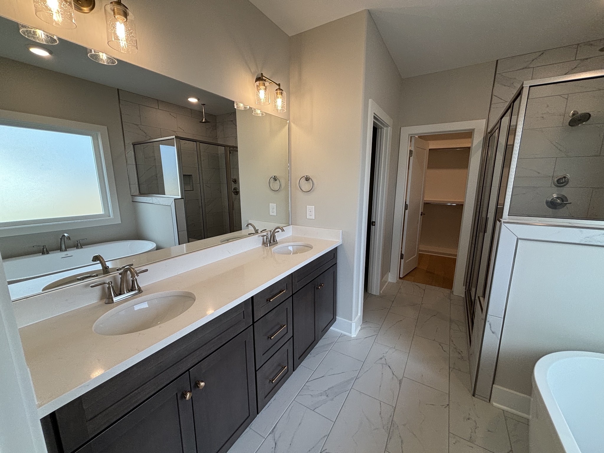 5557 Sinclair St Property Photo 14