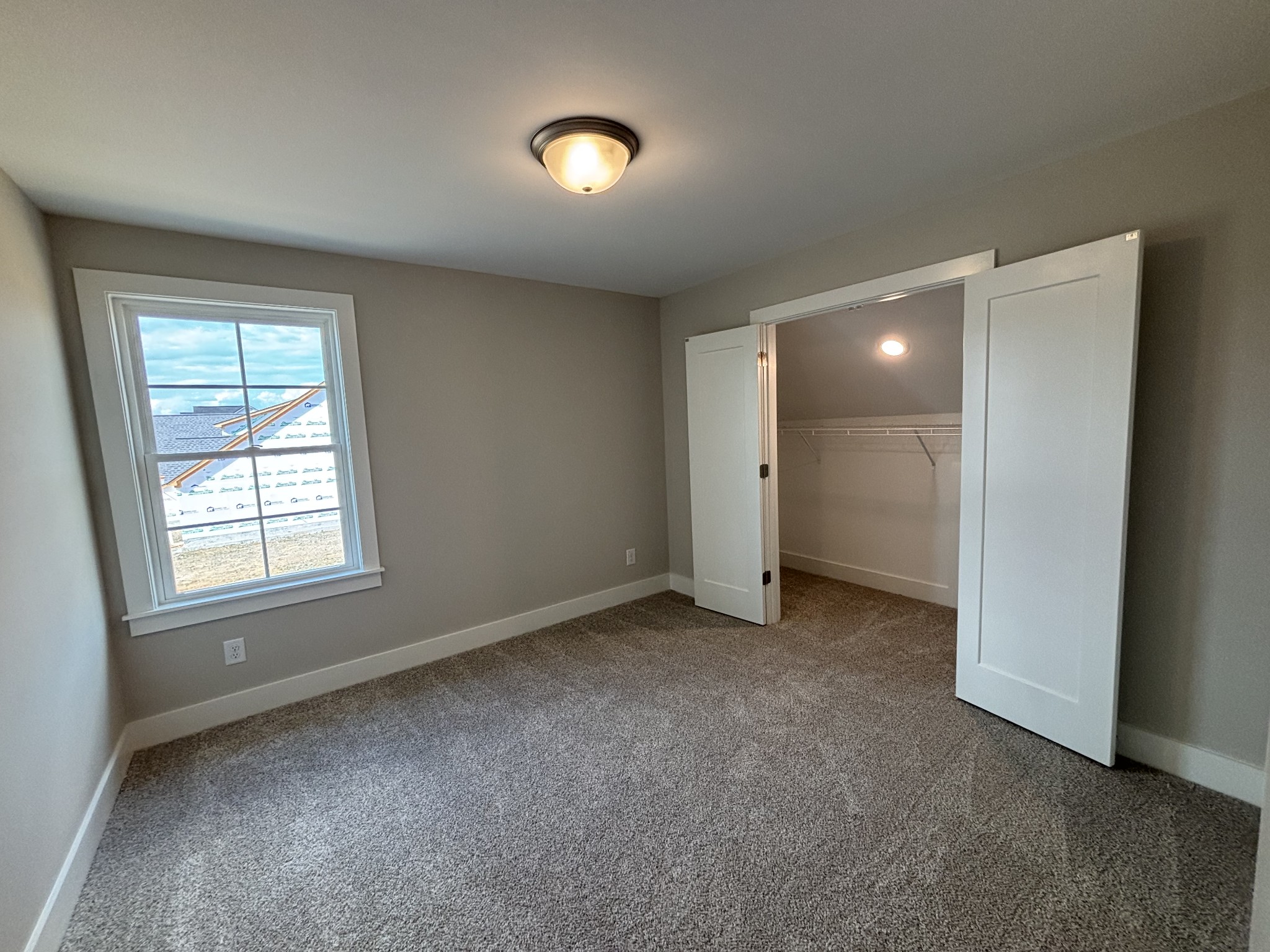 5557 Sinclair St Property Photo 17