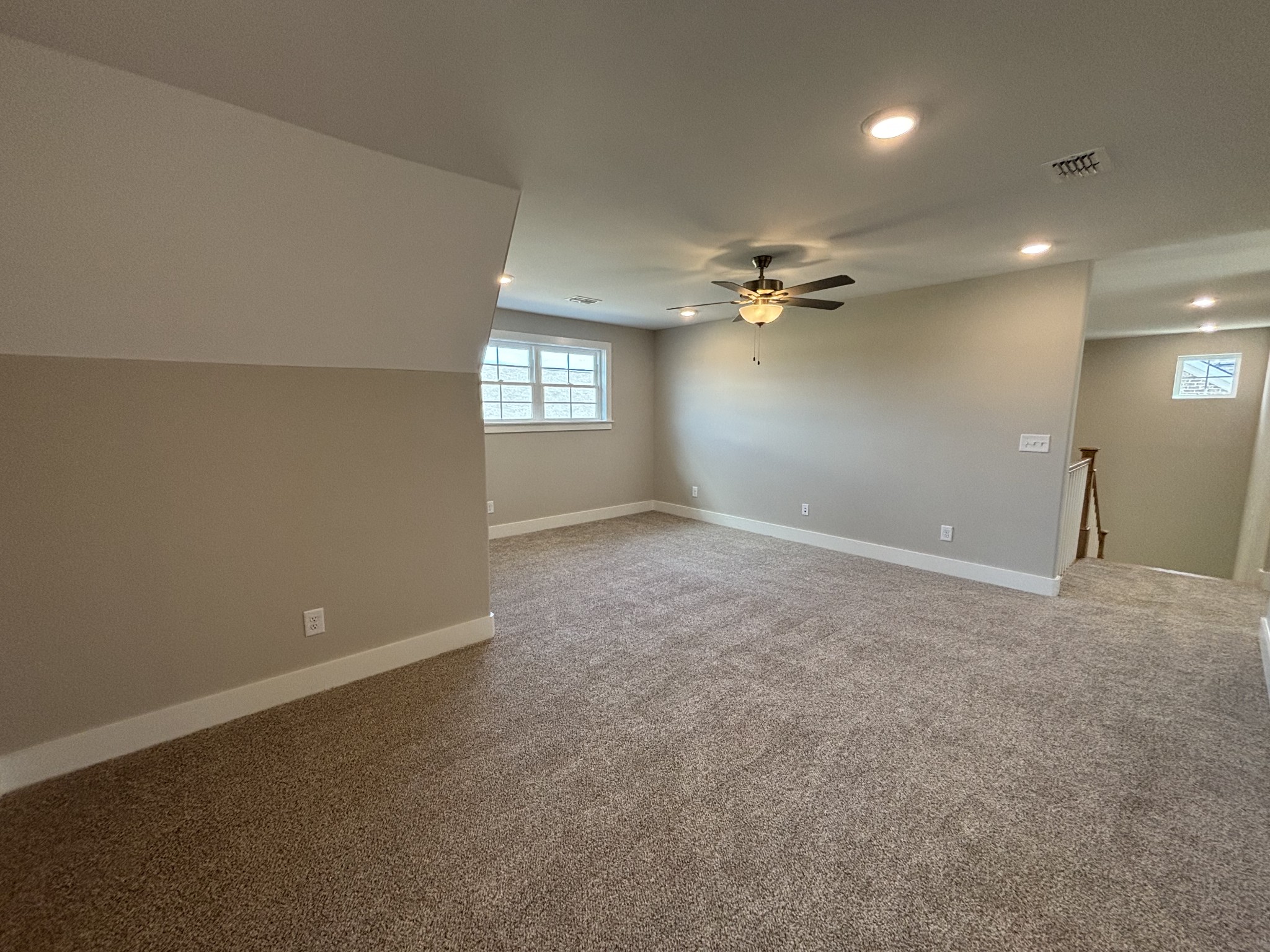 5557 Sinclair St Property Photo 20