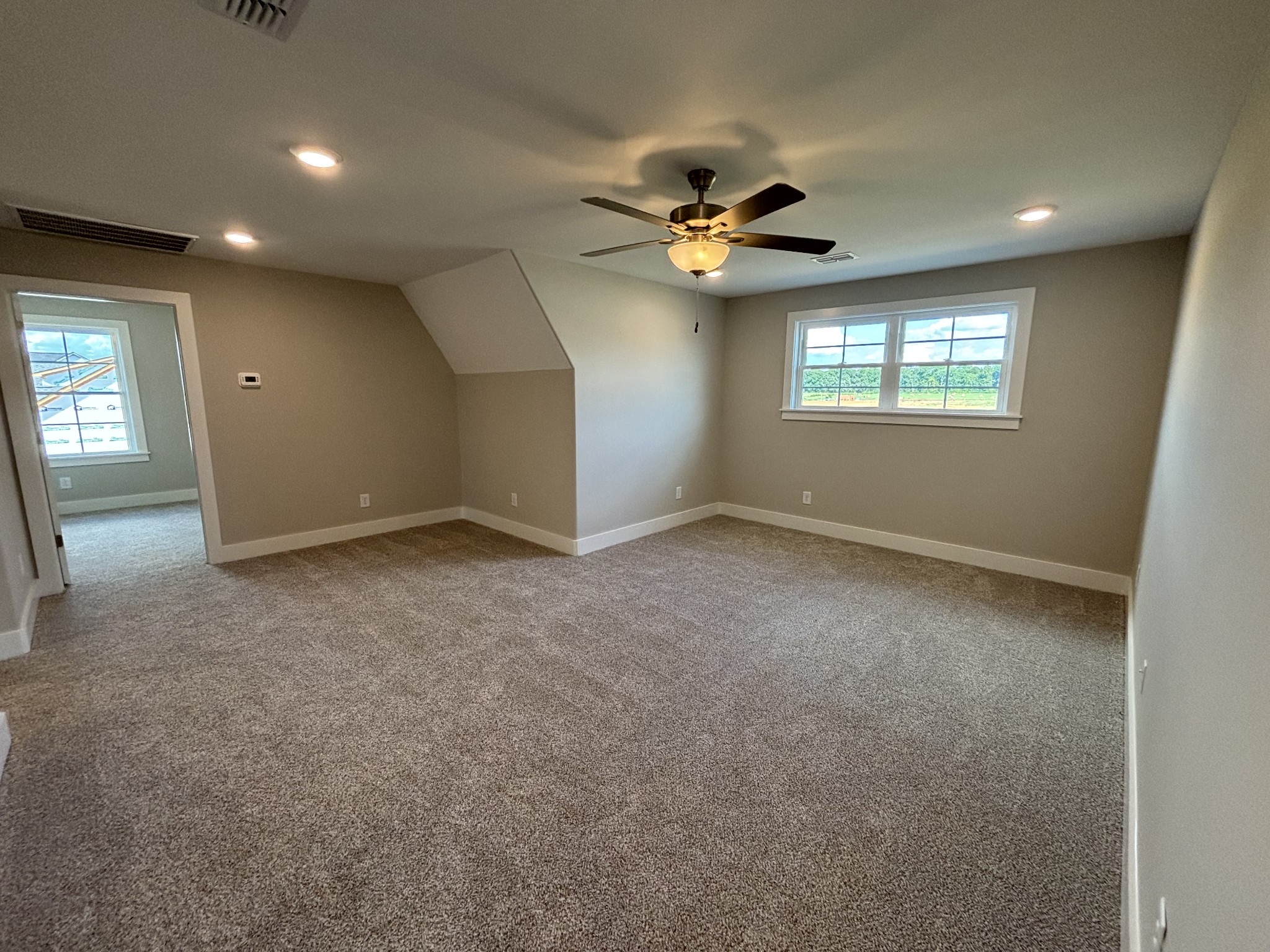 5557 Sinclair St Property Photo 21