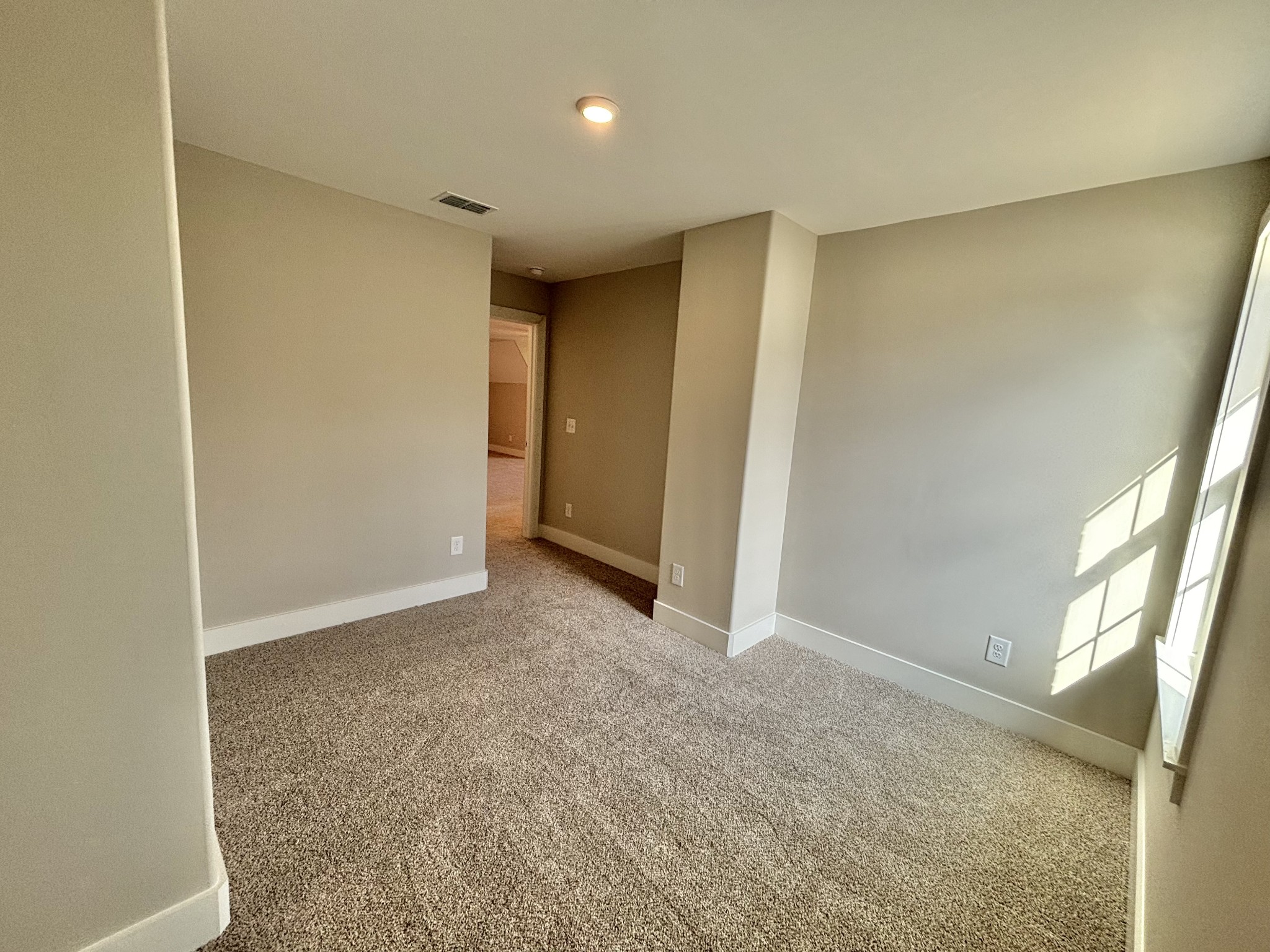 5557 Sinclair St Property Photo 22