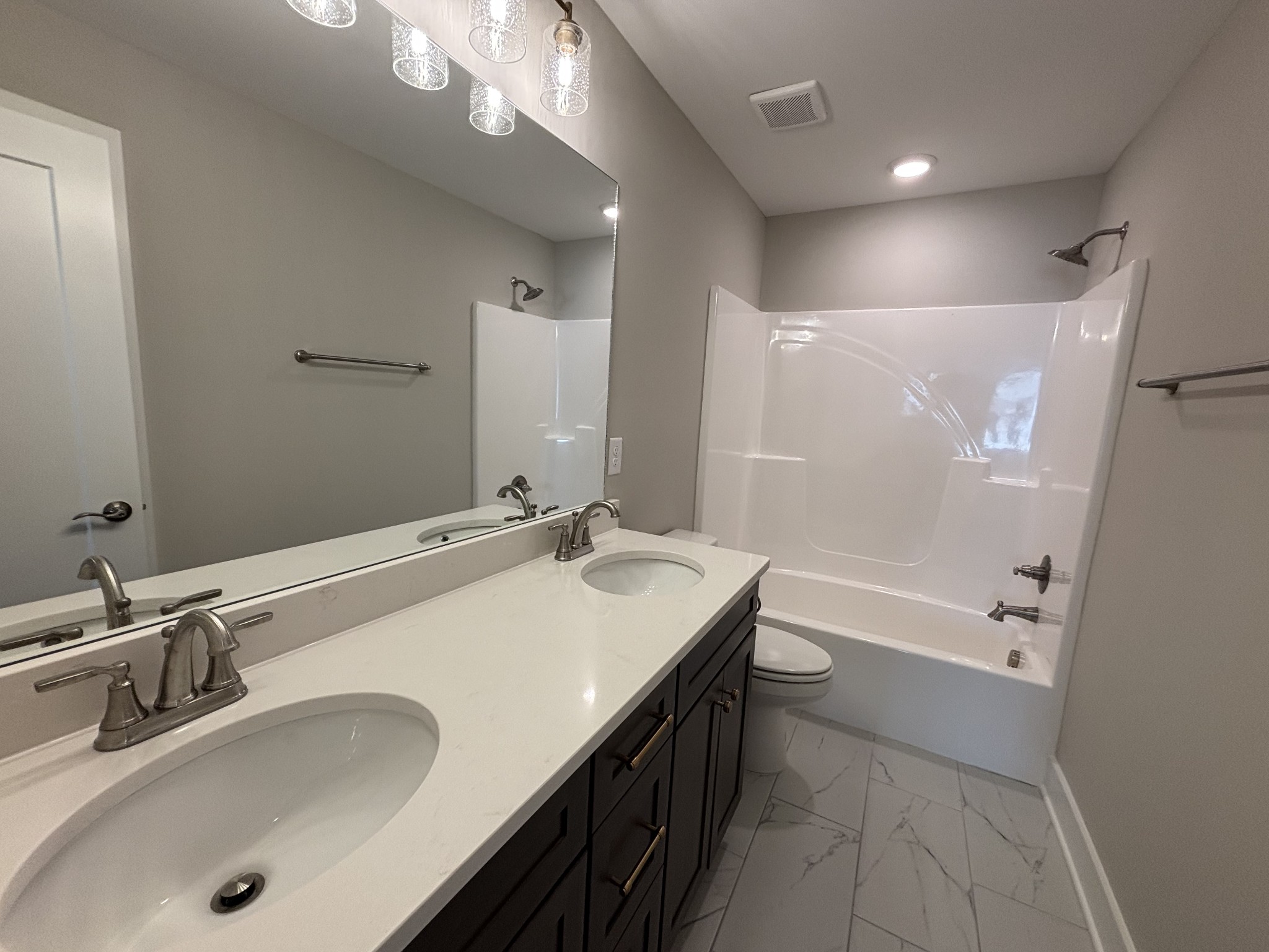 5557 Sinclair St Property Photo 23