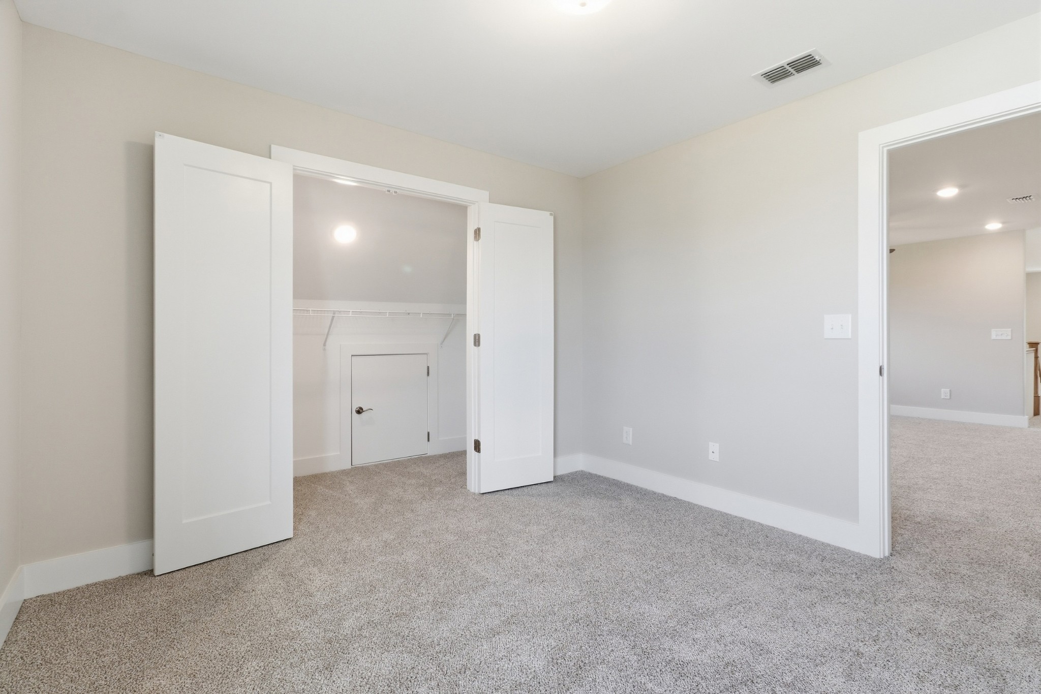 5557 Sinclair St Property Photo 31