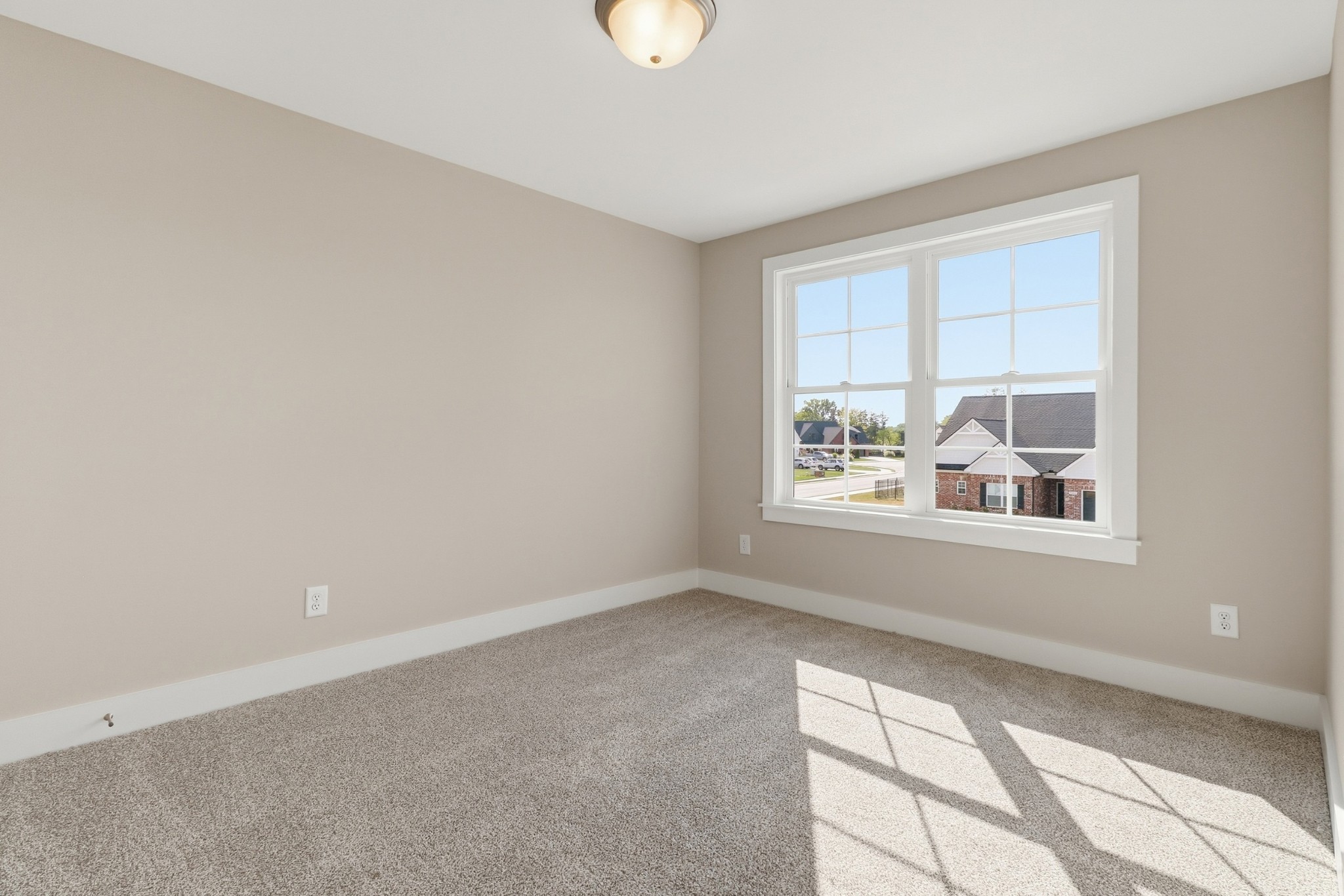 5557 Sinclair St Property Photo 34