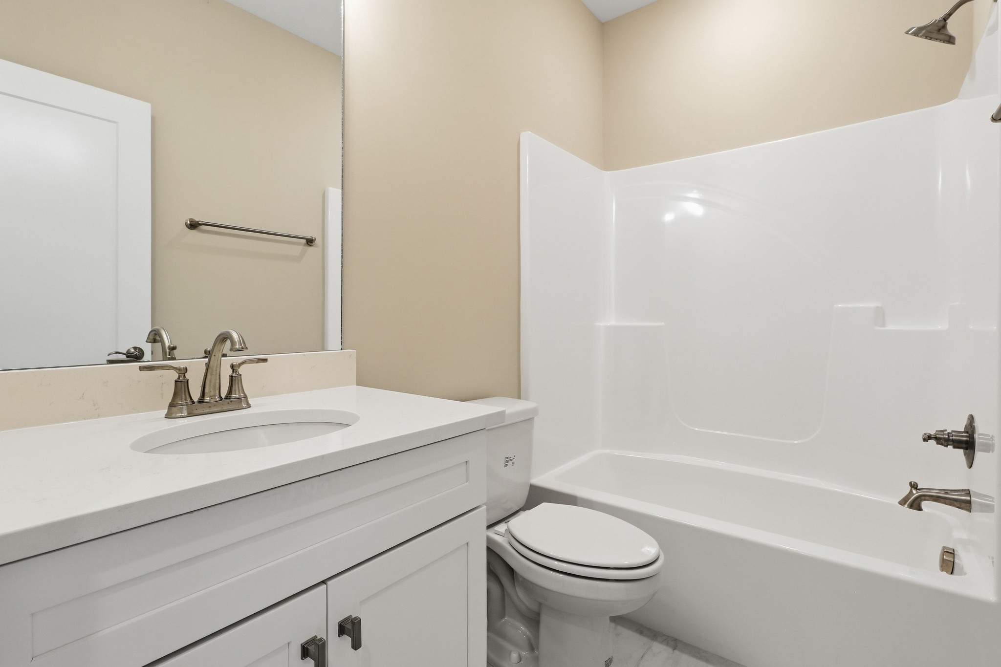 5561 Sinclair St Property Photo 6