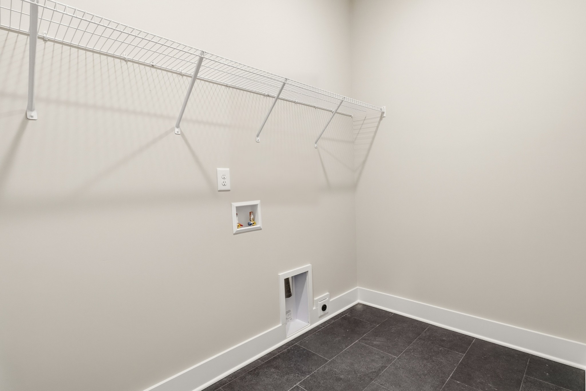 5561 Sinclair St Property Photo 18