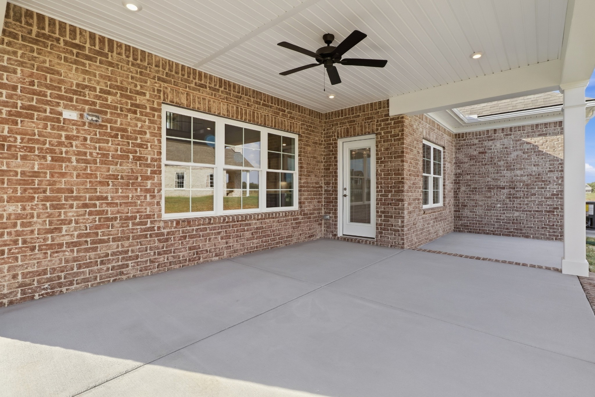 5561 Sinclair St Property Photo 34