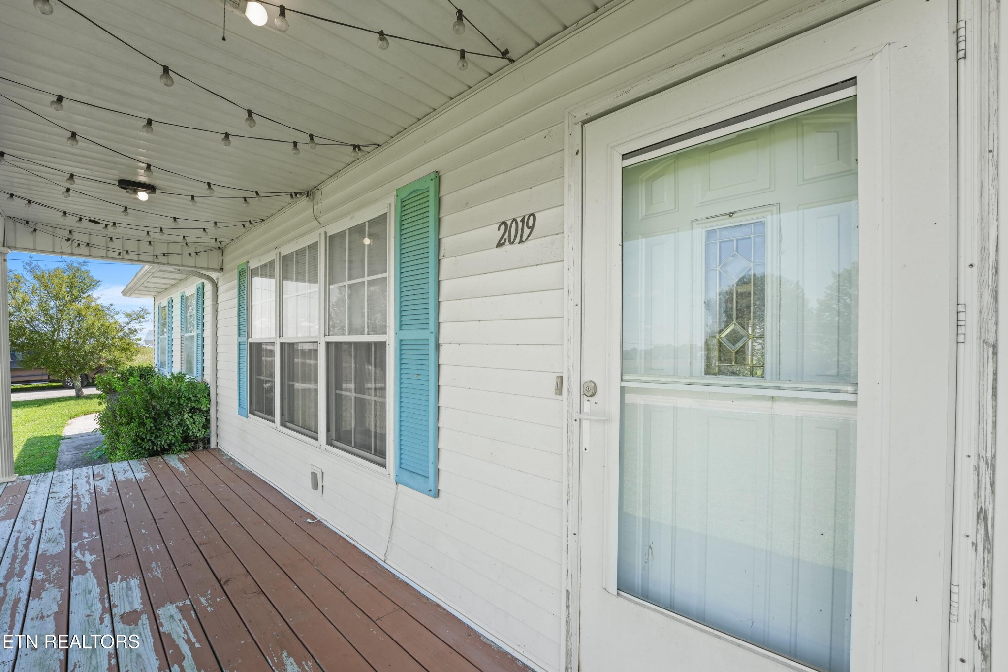 2019 Martha Washington Rd Property Photo 3