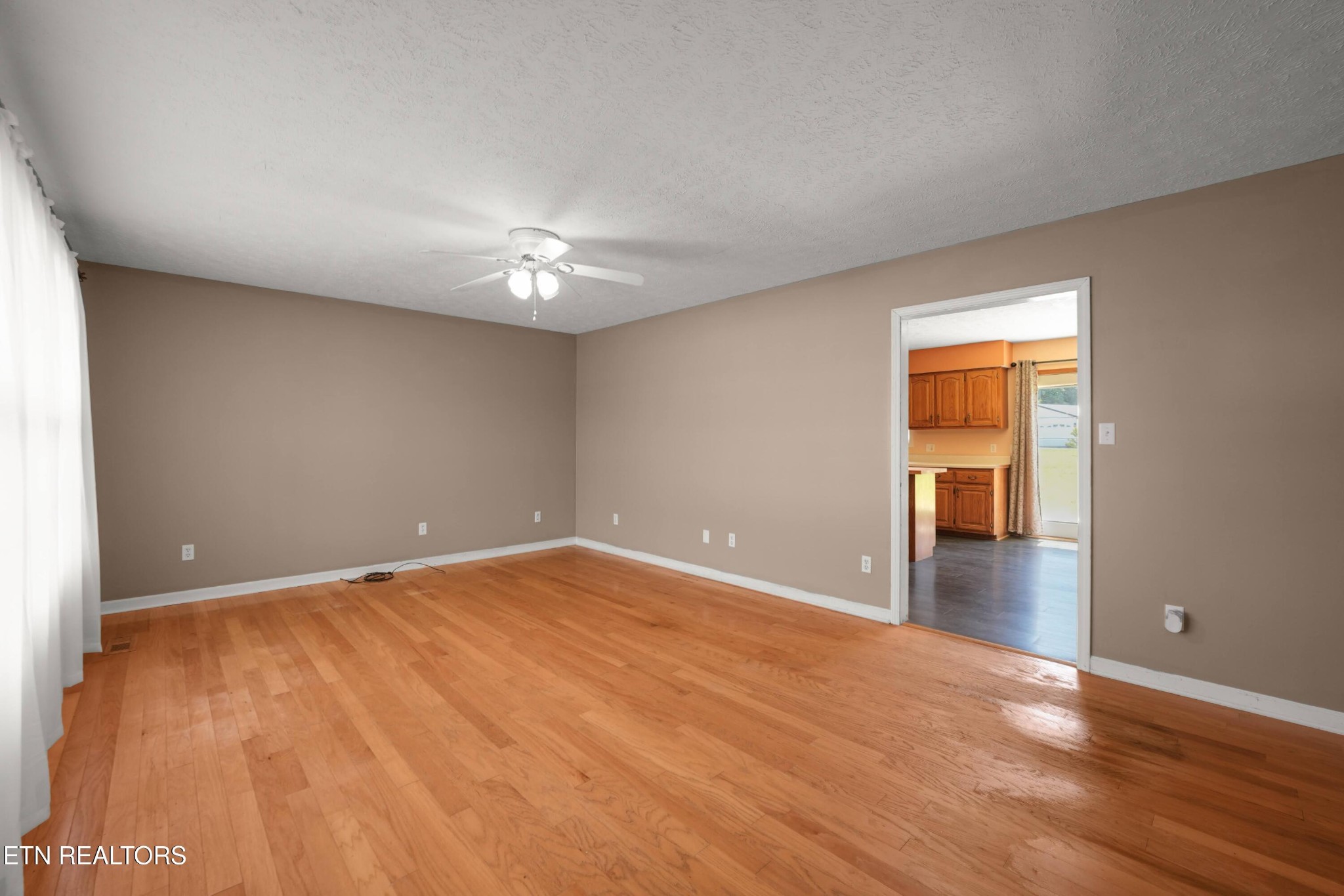 2019 Martha Washington Rd Property Photo 7